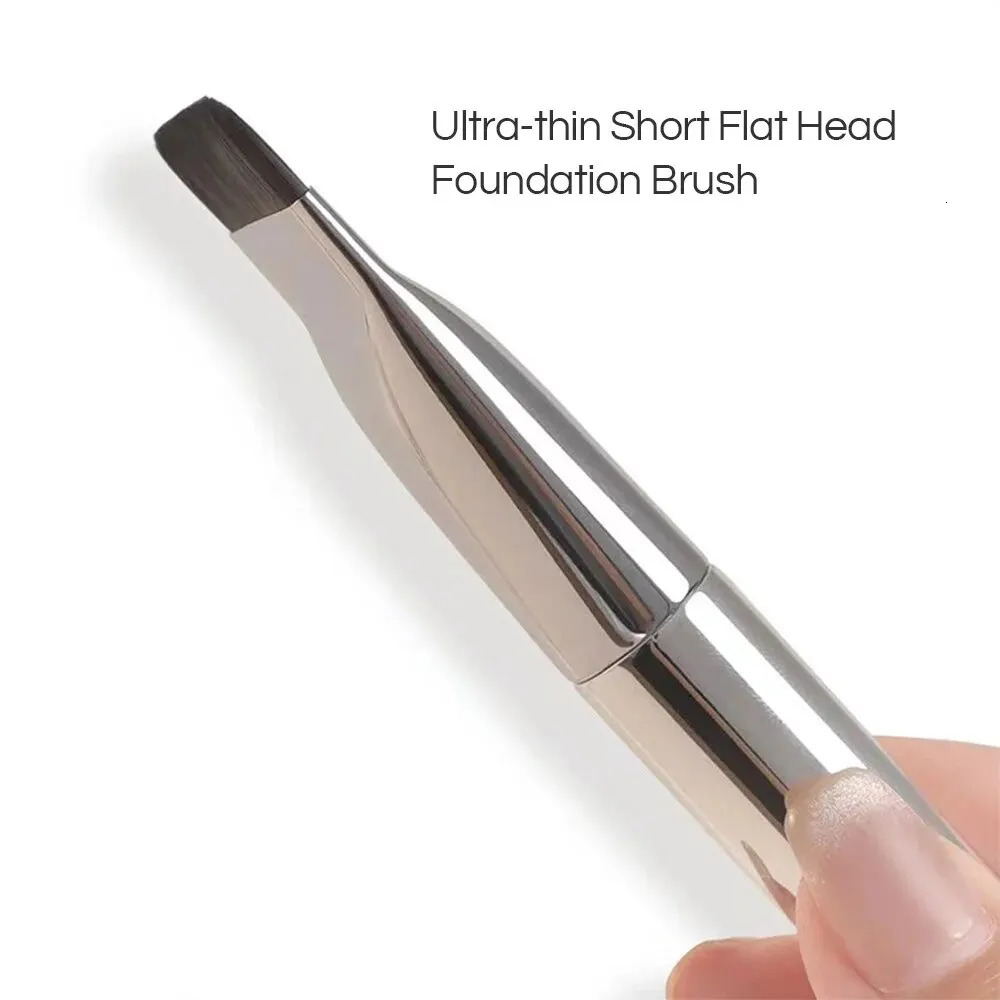 Flat head basic brush with ultra-thin brush head that can track Gecomo basic makeup brush 240715