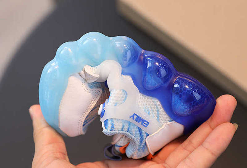 Sneakers Spring New Children's Sports Shoes Children Light up Shoes, Breathable Mesh Shoes for Small and Medium sized Children Flashing Light Rot