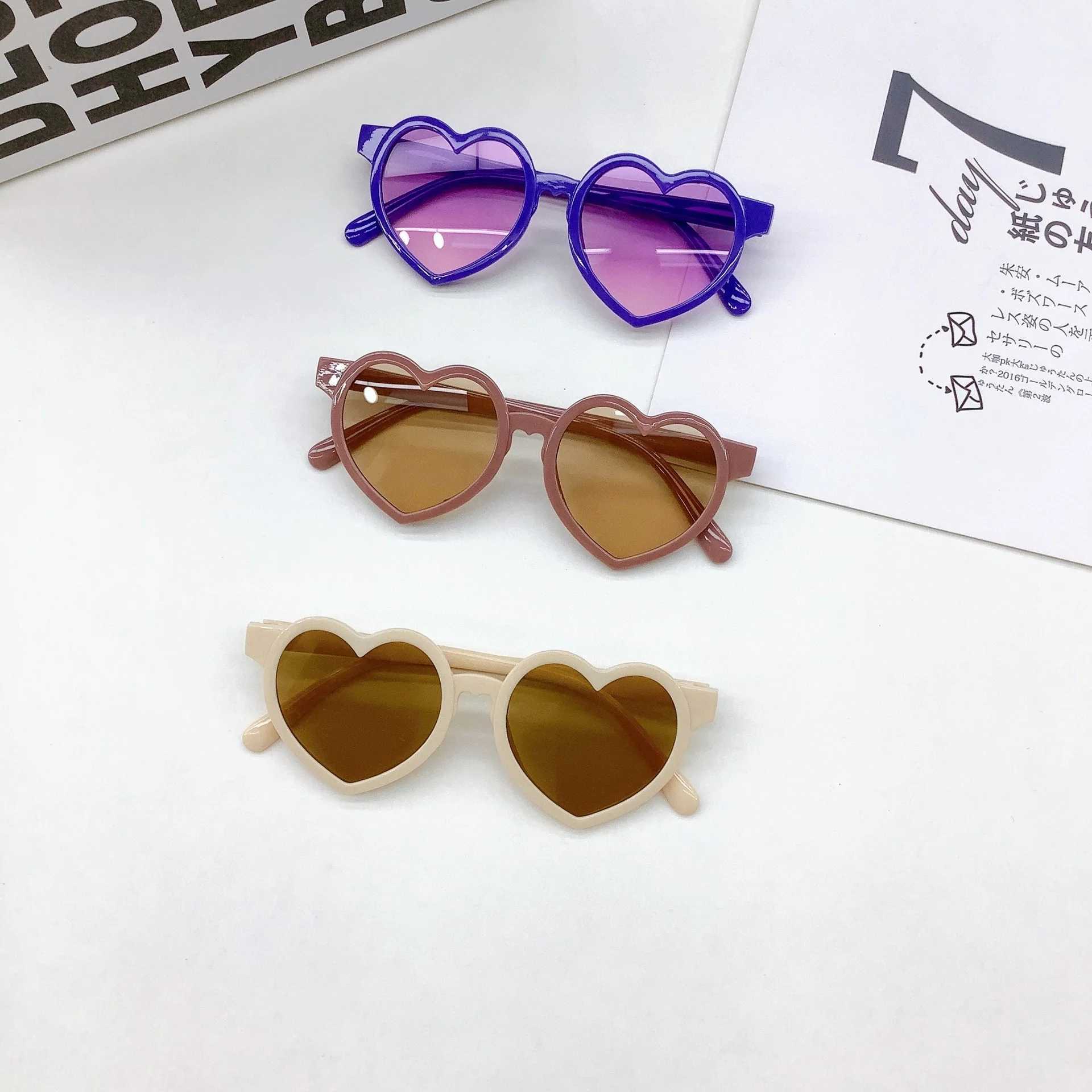 Sunglasses New Fashion Childrens Sunglasses Versatile Candy Color Boys and Girls Sunglasses Love UV Protection Baby Glasses
