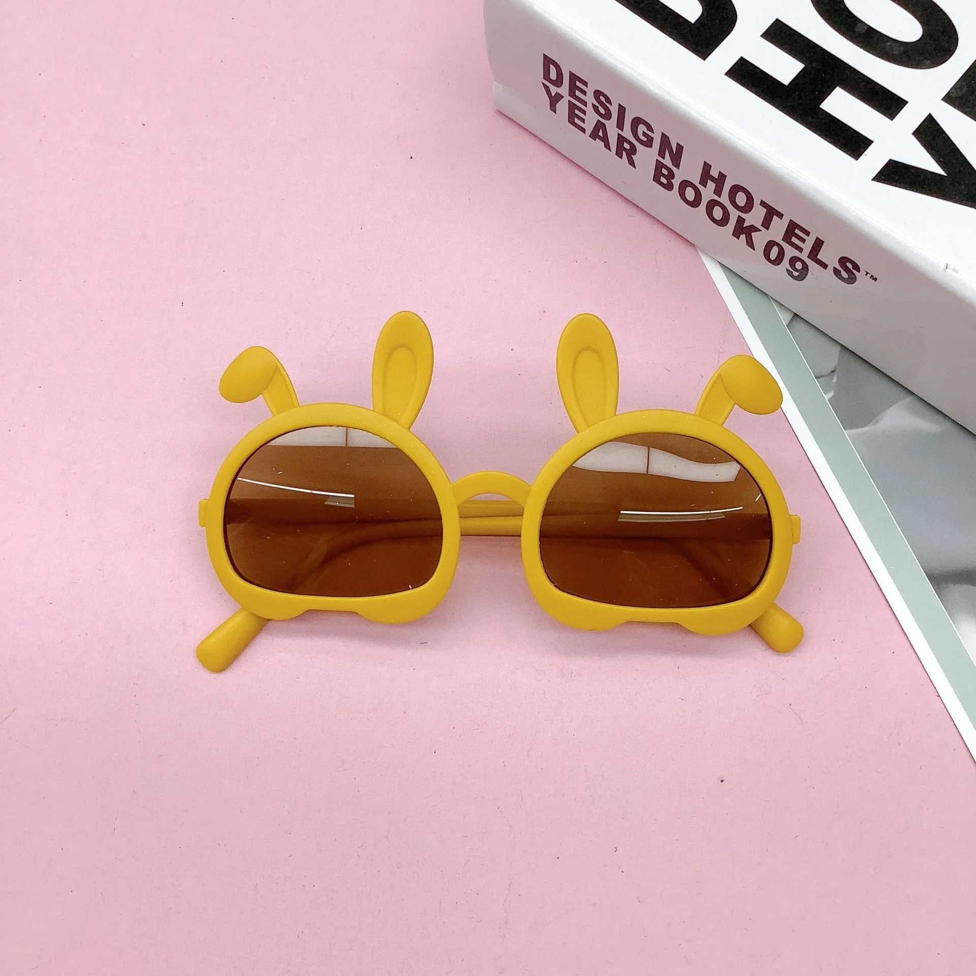 Sunglasses Korean version of fashionable new childrens sunglasses Individualized UV-proof baby sun-shading goggles with concave shape