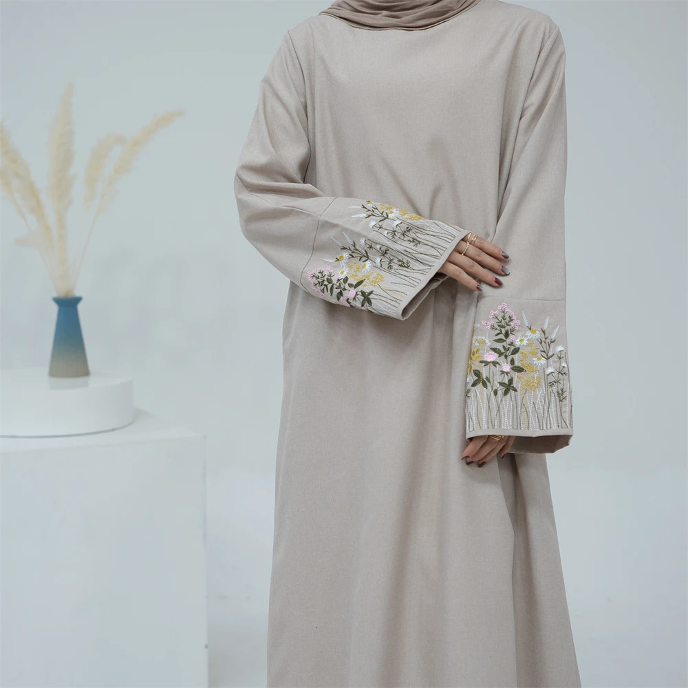 Flower Embroidery Dubai Abaya Modest Muslim Dress Women Loose Islamic Clothing Side Pockets Hijab Robe Casual Ramadan Eid 240715