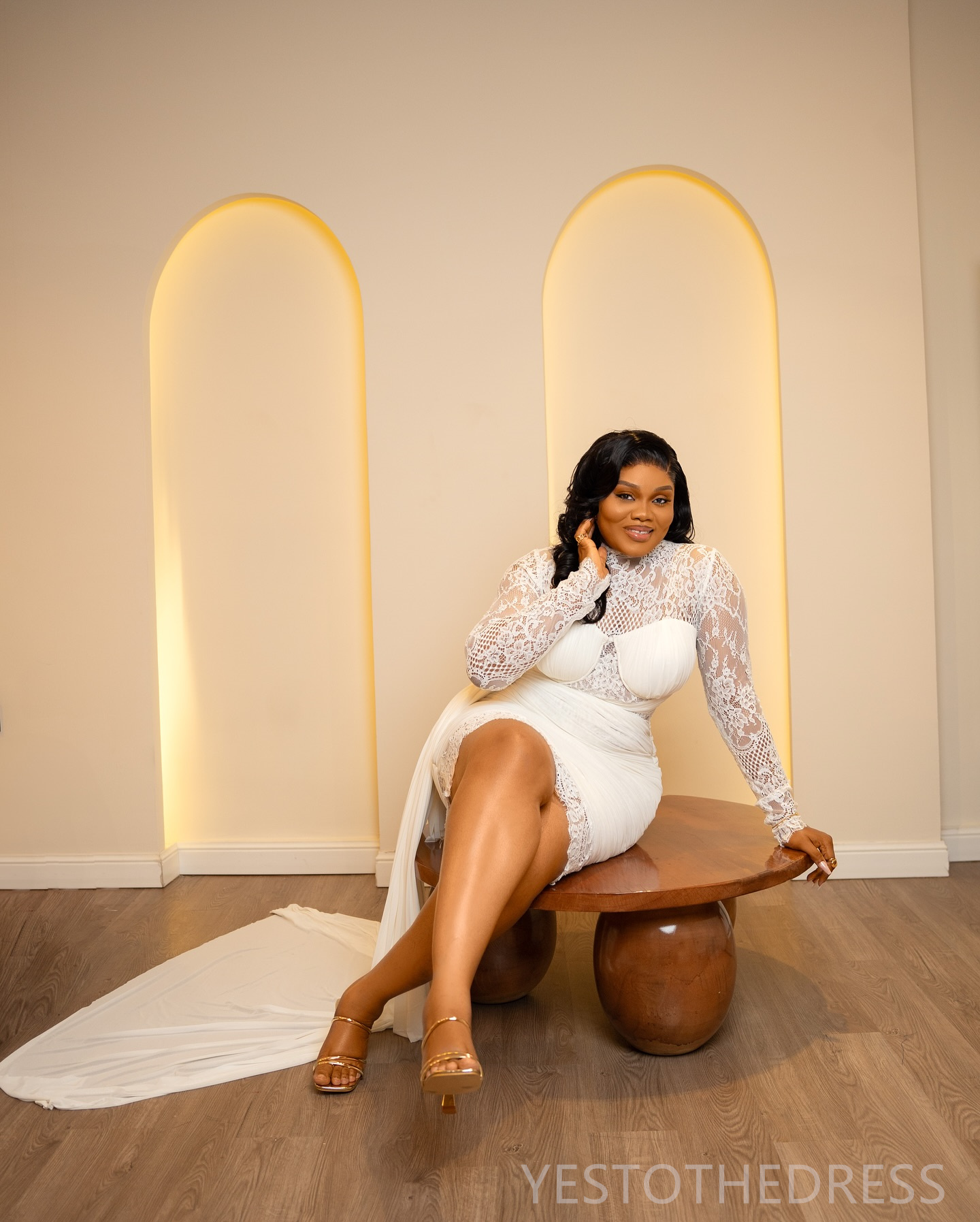 2024 Ivory Short Wedding Dresses Mermaid Wedding Dresses Bridal Gowns Plus Size Illusion High Neck Long Sleeves Beaded Lace Wedding Gown for African B