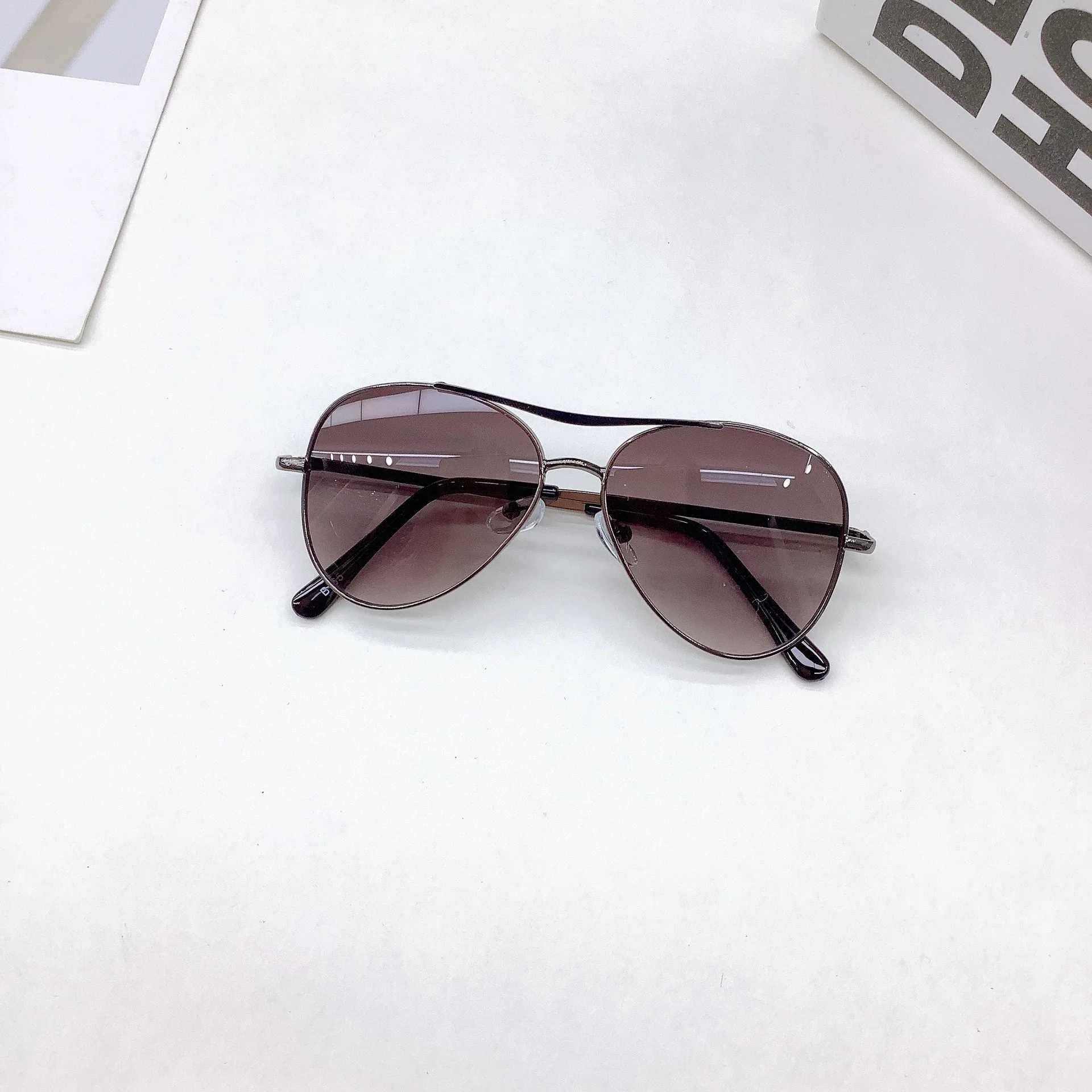 Sunglasses New Childrens Sunglasses Fashion Boys and Girls Sunscreen Sunglasses Personalized Cute Baby UV Protection Glasses Tide