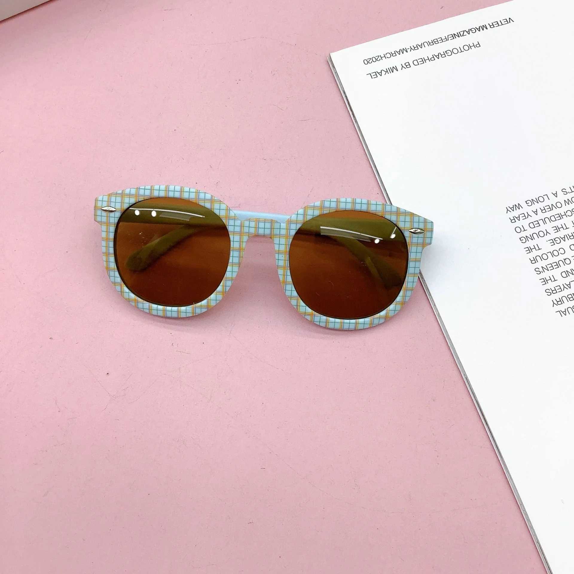 Sunglasses New Fashionable Childrens Sunglasses Korean Edition with Flower Wrap Small Frame Personalized Sunvisor and UV Protection