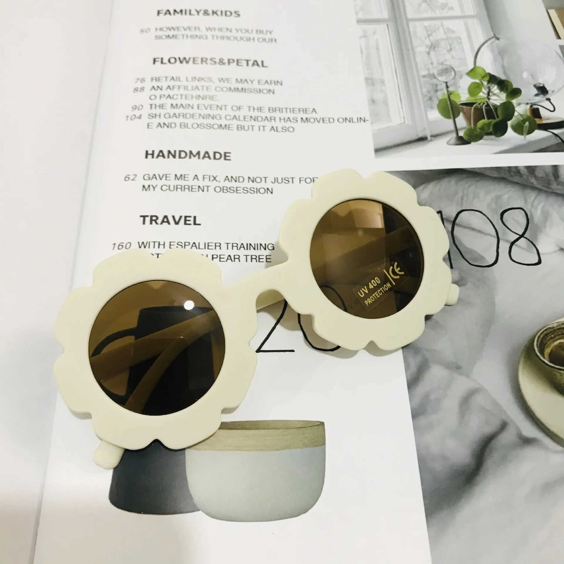 Sunglasses 2023 New Cute Childrens Frosted Glasses Color Series 1-8 Year Old Baby Sunglasses Childrens Sunglasses G0P1