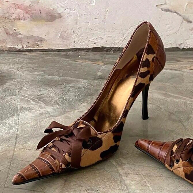 Niche leopard print hot girl European and American style pointed thin heel lace up high heels for women