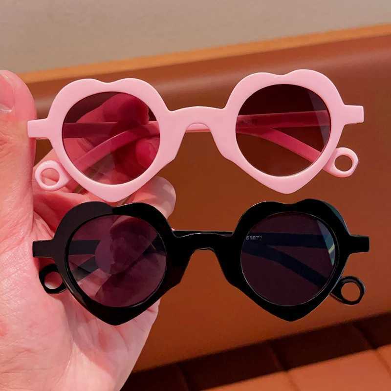 Sunglasses 2024 New Children Fashion Heart Shaped Hollow Sunglasses UV400 Girls Boys Cute Outdoor Sun Protection Sunglasses Kid Sun Glasses