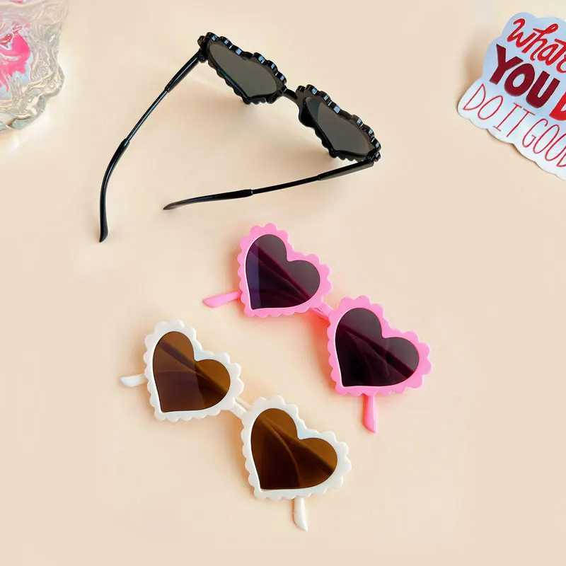 Sunglasses 2024 New Children Vintage Colors Wave Heart Sunglasses UV400 Fashion Outdoor Girls Boys Protection Sunglasses Kids Sun Glasses