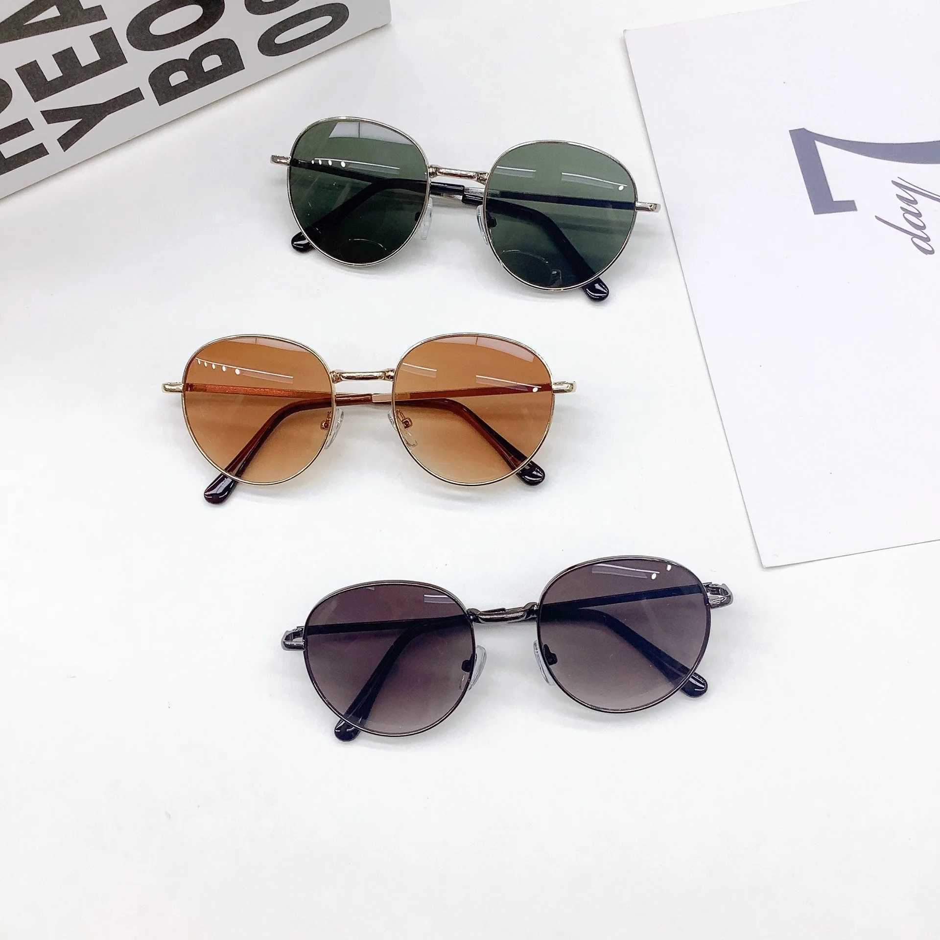 Sunglasses version of fashionable childrens sunglasses metal frame baby sunshade sunglasses for travel new UV resistant eye