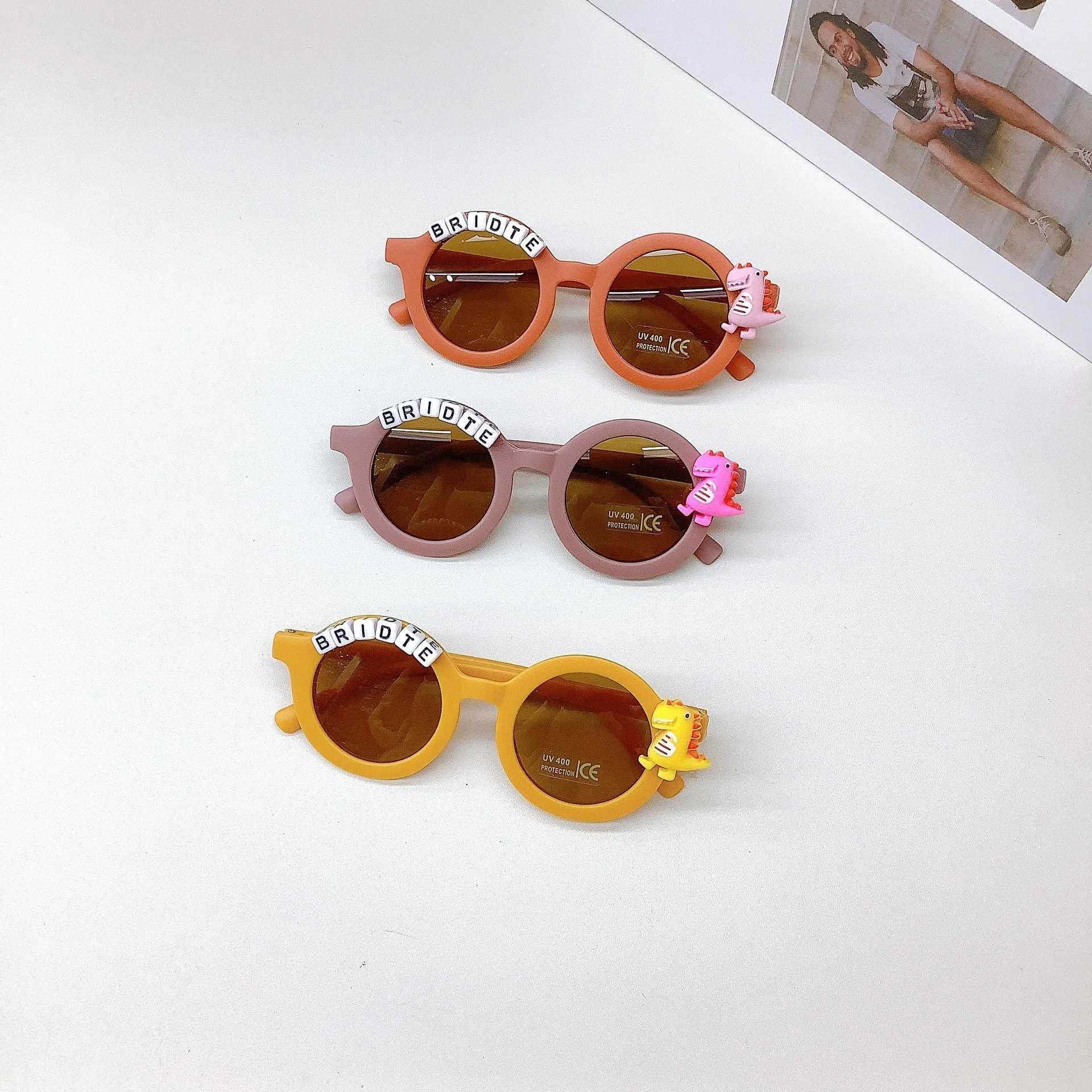 Sunglasses Fashionable New Childrens Sunglasses Korean Edition Sun Protection and UV Protection Mens and Womens Sunglasses Cute Dinosaur