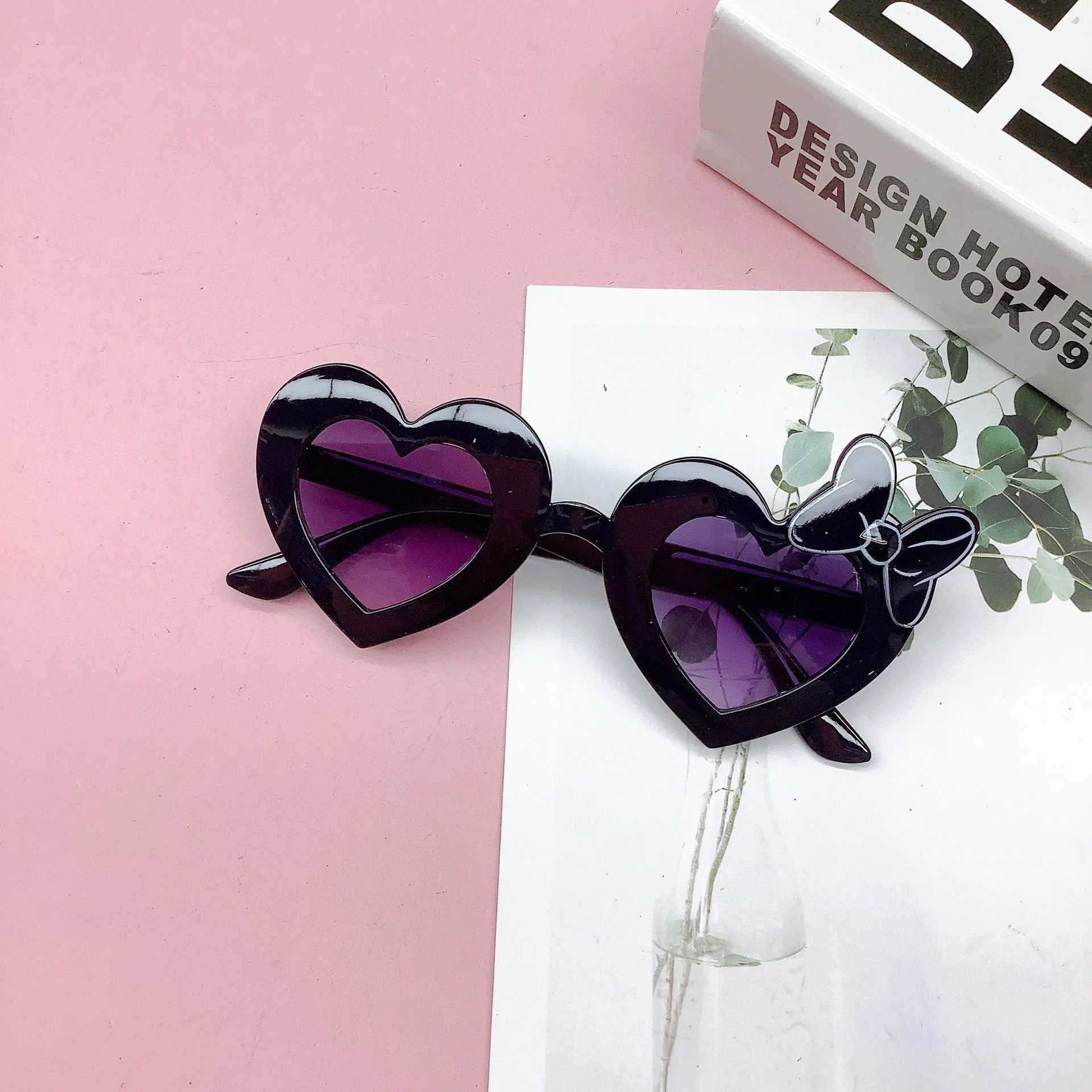 Sunglasses Fashionable new childrens sunglasses Love bow Baby sun protection UV protection Childrens sunglasses