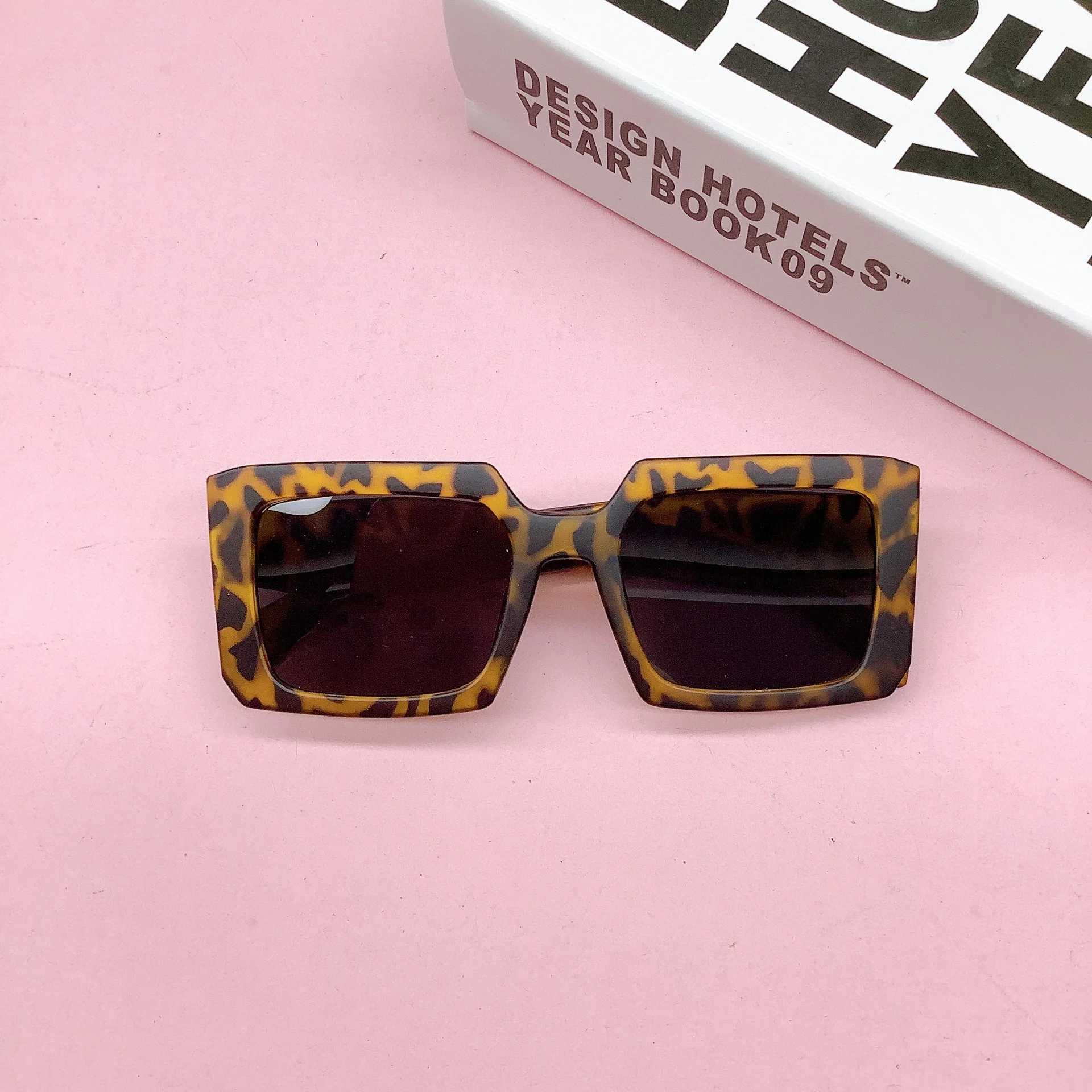 Sunglasses childrens sunglasses personalized box for boys and girls traveling concave sun-proof sunglasses