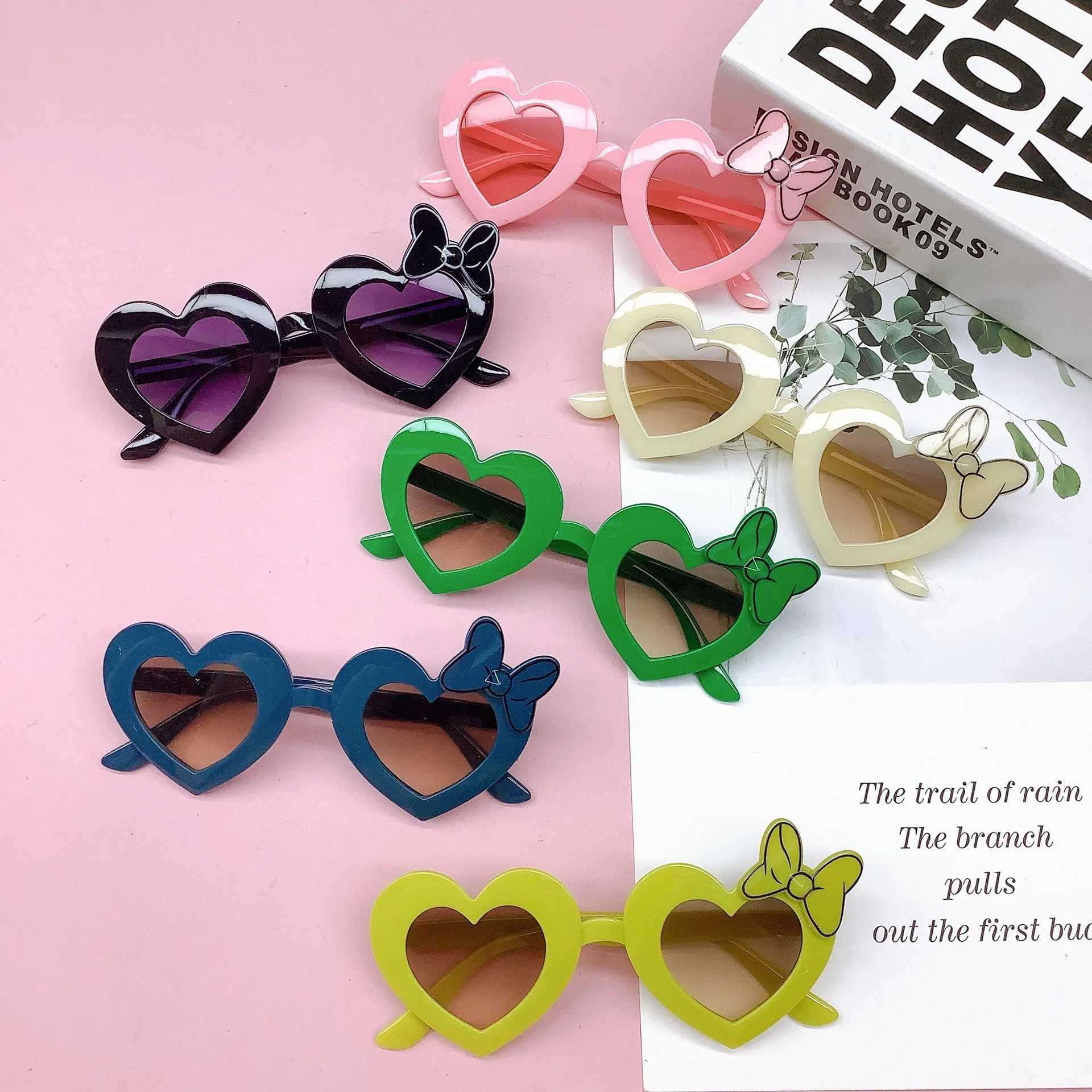 Sunglasses Fashionable new childrens sunglasses Love bow Baby sun protection UV protection Childrens sunglasses