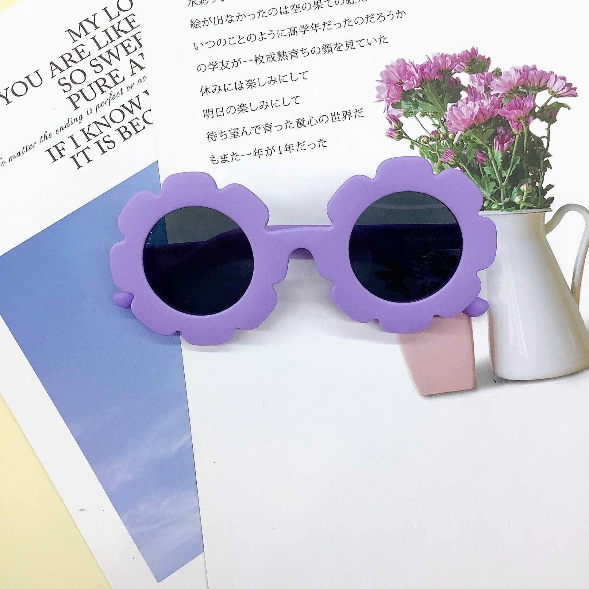 Sunglasses New baby sunglasses Fashion trendy Sunflower childrens silicone polarized sunglasses Travel anti-UV sunglasses
