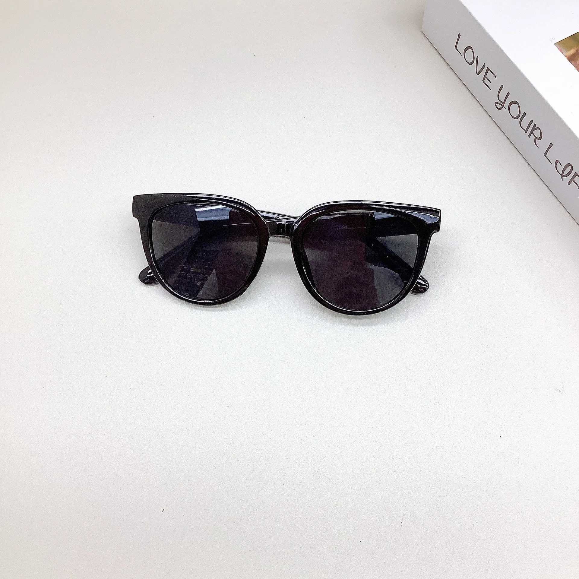 Sunglasses New Fashionable Childrens Sunglasses Fashion Baby Sunglasses Box UV Protection Glasses