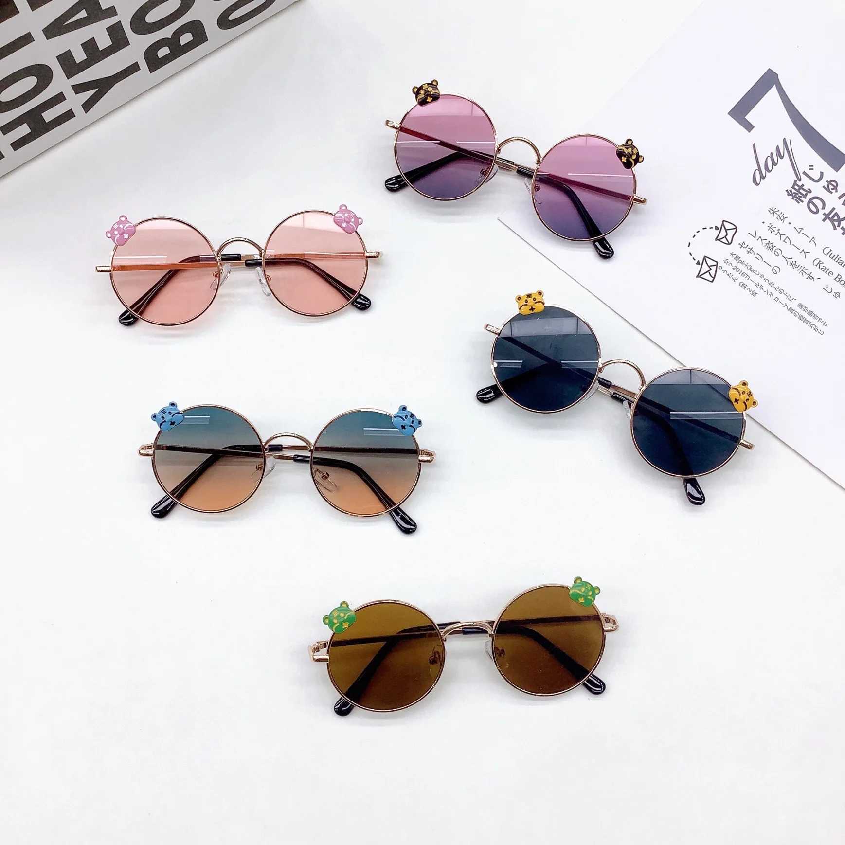 Sunglasses New Childrens Sunglasses for Travel Sunshade Sun Protection Childrens Sunglasses Korean Edition Round Frame Summer UV