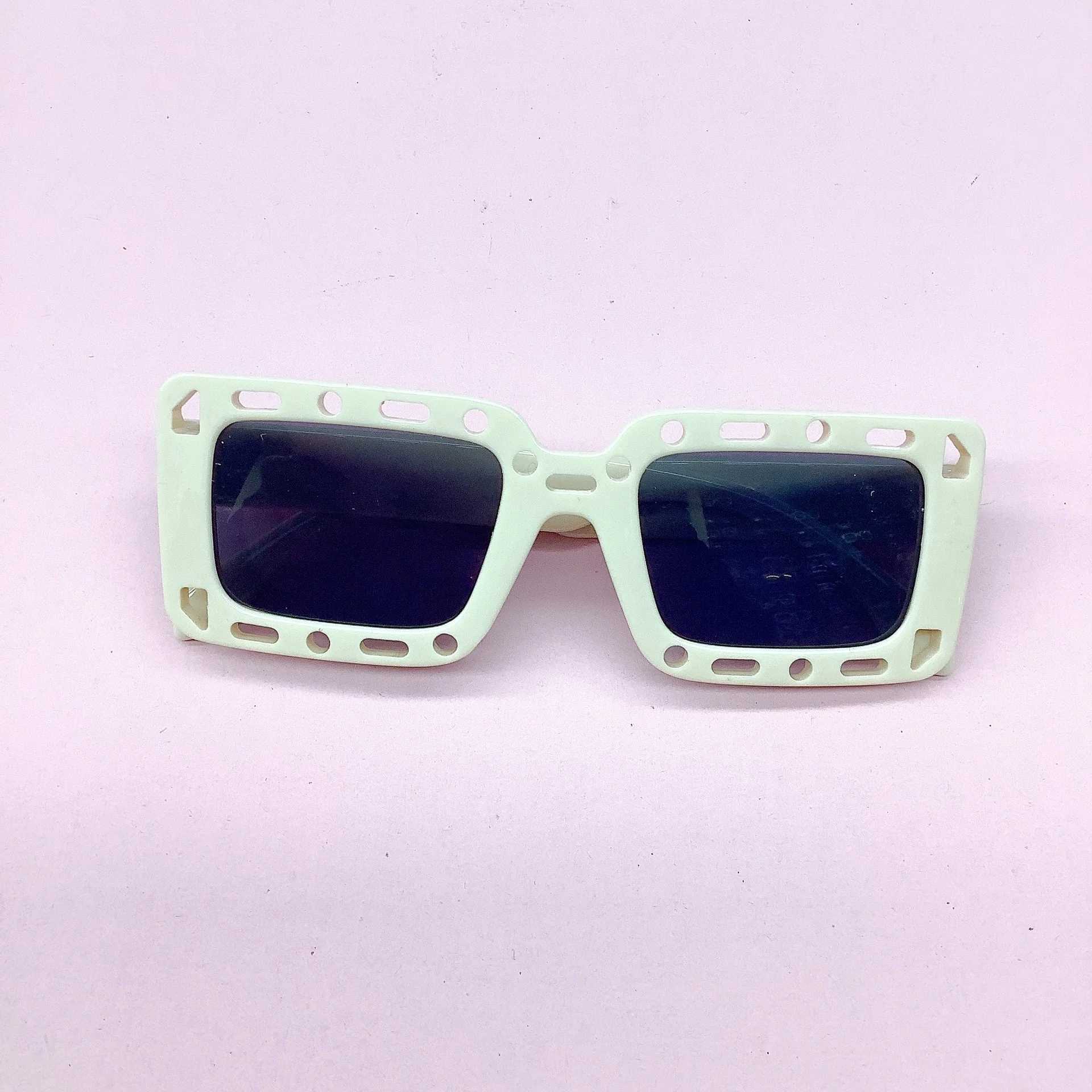 Sunglasses Fashionable childrens sunglasses Individualized box hollow-out trend new anti-UV sun visor