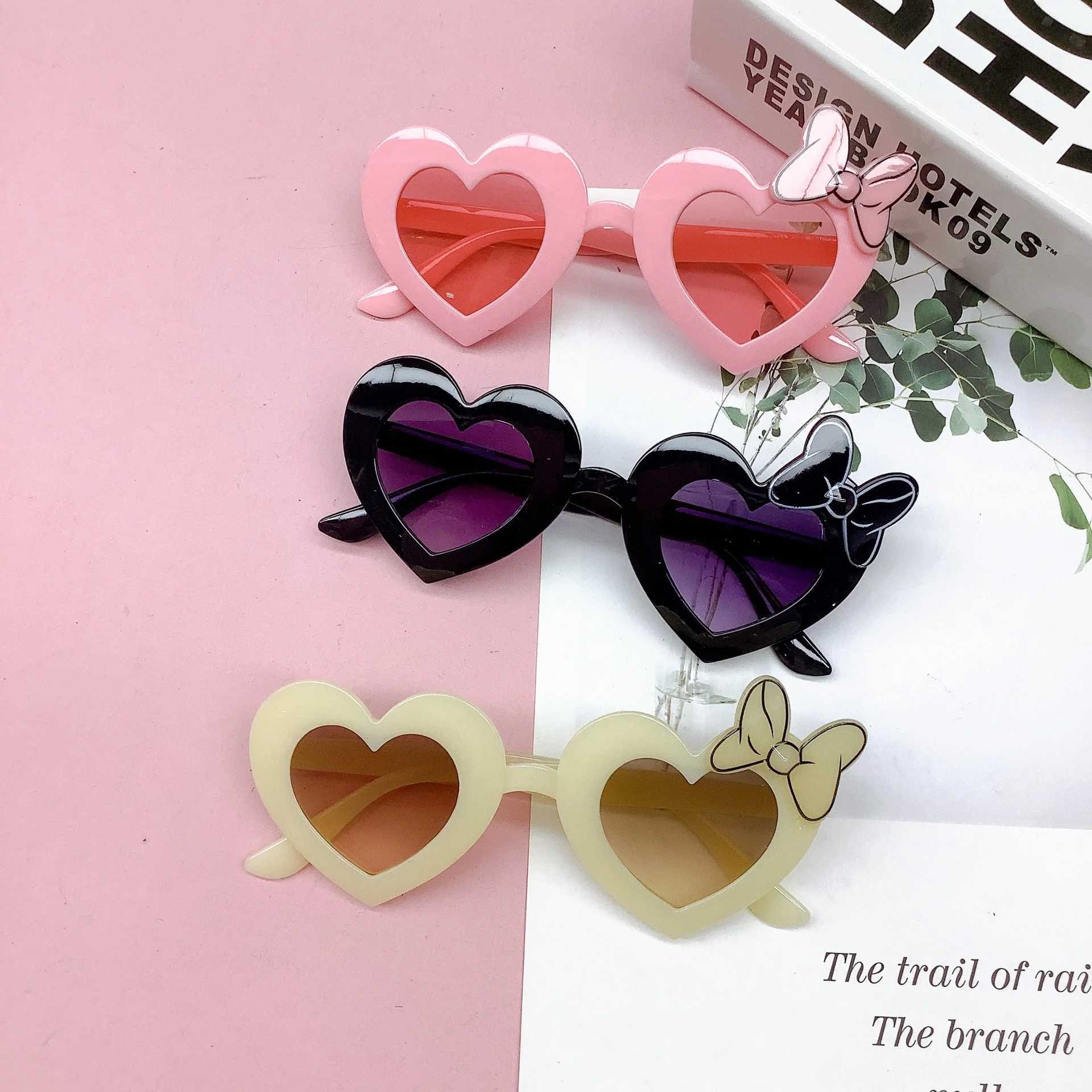 Sunglasses Fashionable new childrens sunglasses Love bow Baby sun protection UV protection Childrens sunglasses