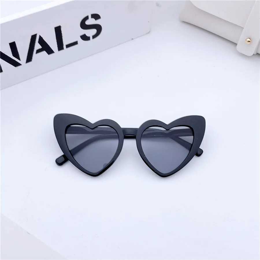 Sunglasses Childrens cute caring fashionable sunglasses new trendy baby glasses photo taking design girls UV resistant sunglasses