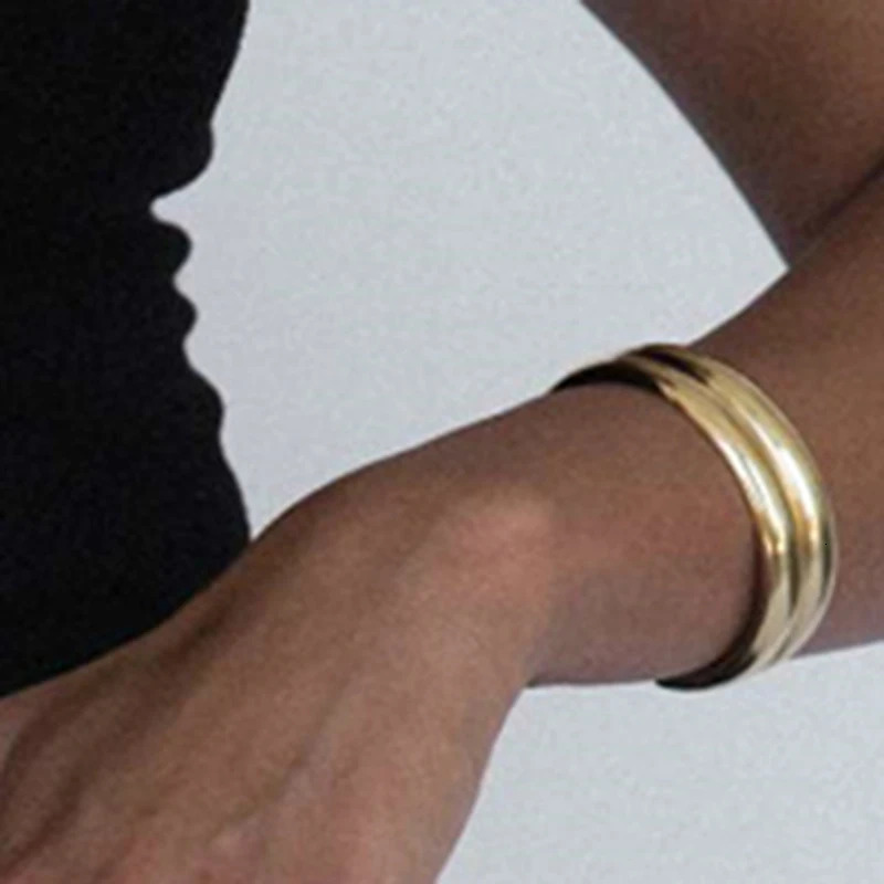 Double curved layered wide gold color open cuff bangle bracelet for women stainless steel thick hyperbole minimalist bangle cool 240712