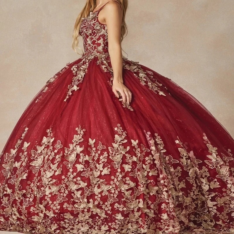 Burgundy Shiny Ball Gown 15 Year Old Quinceanera Dresses With Gold Appliques Bow Beads Princess Brithday Party Gowns vestidos de