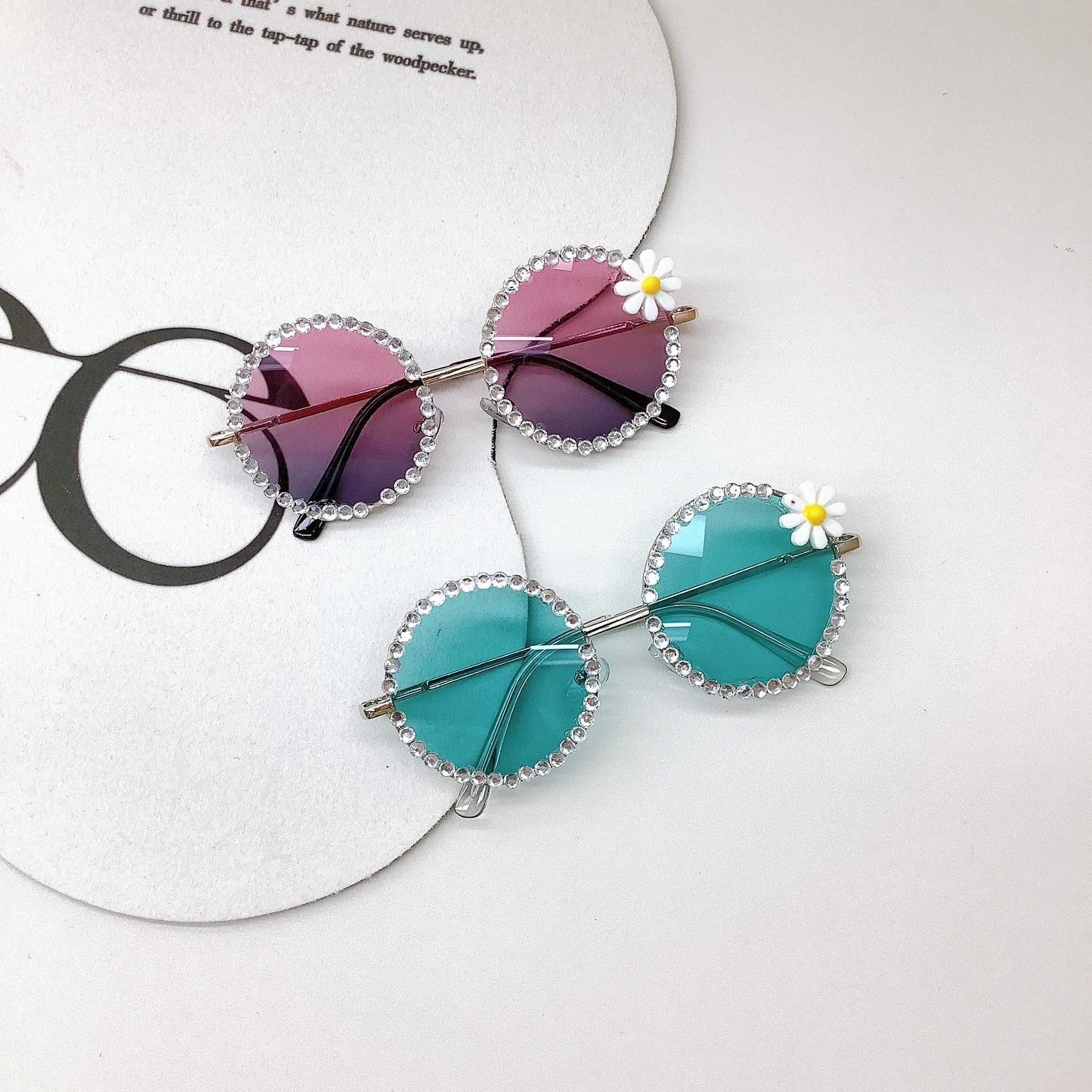 Sunglasses New Fashion Childrens Sunglasses Round Frame Cute Flower Baby Sunglasses Sun Shade UV Protection Glasses Tide