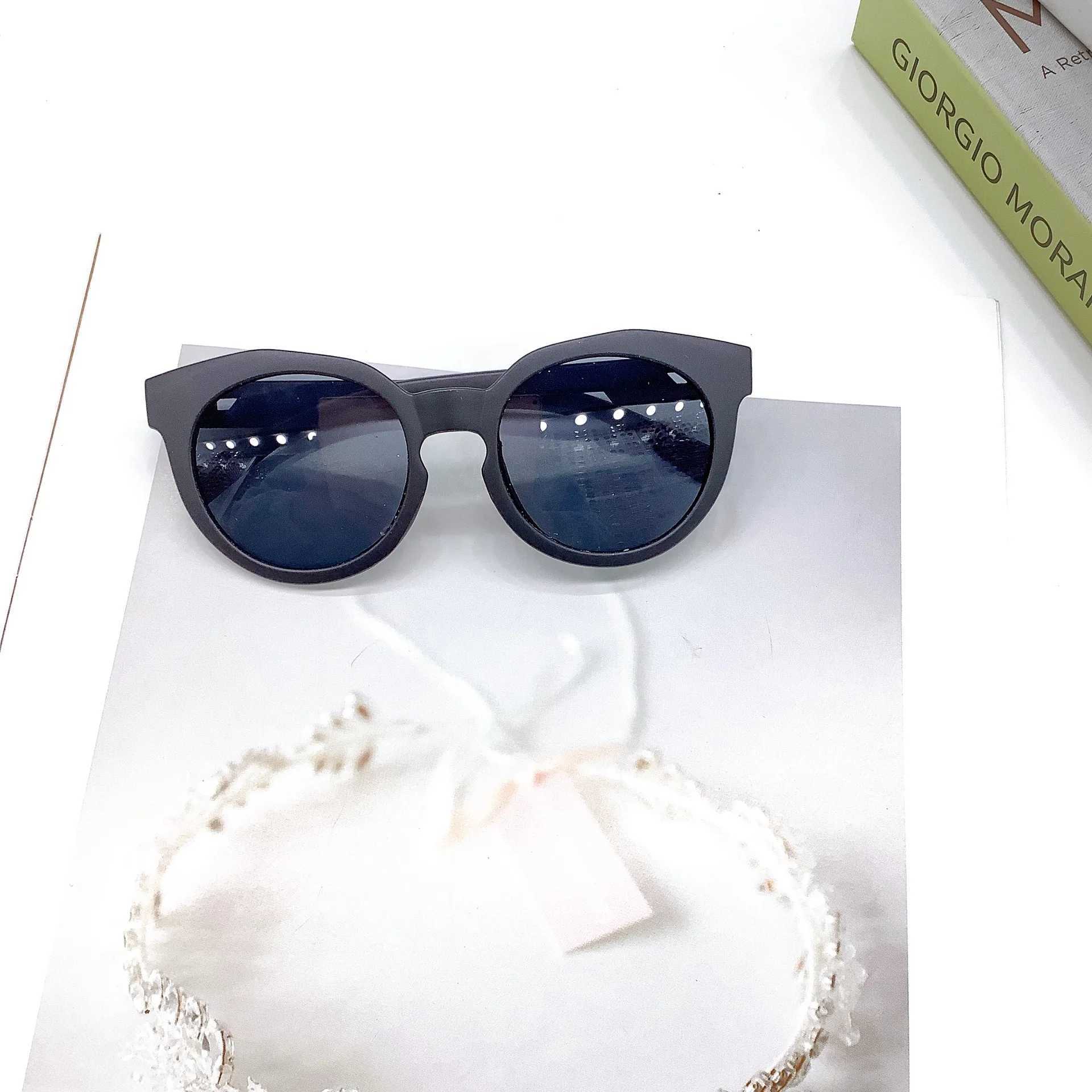 Sunglasses Frosted Childrens SunglaSSeS Fashionable Sun Shading And UV Protection BaBy SunglaSSeS