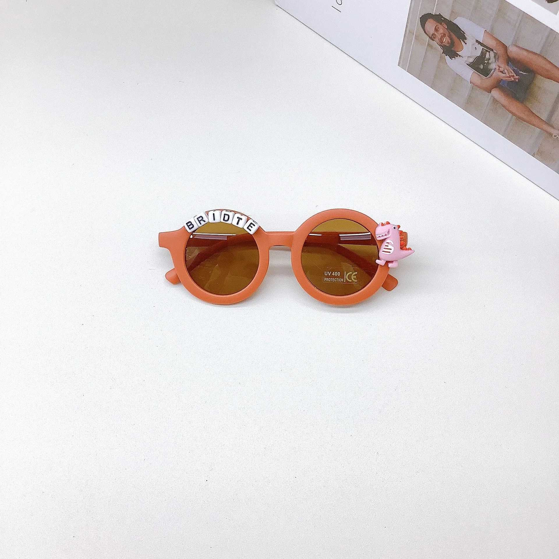 Sunglasses Fashionable New Childrens Sunglasses Korean Edition Sun Protection and UV Protection Mens and Womens Sunglasses Cute Dinosaur