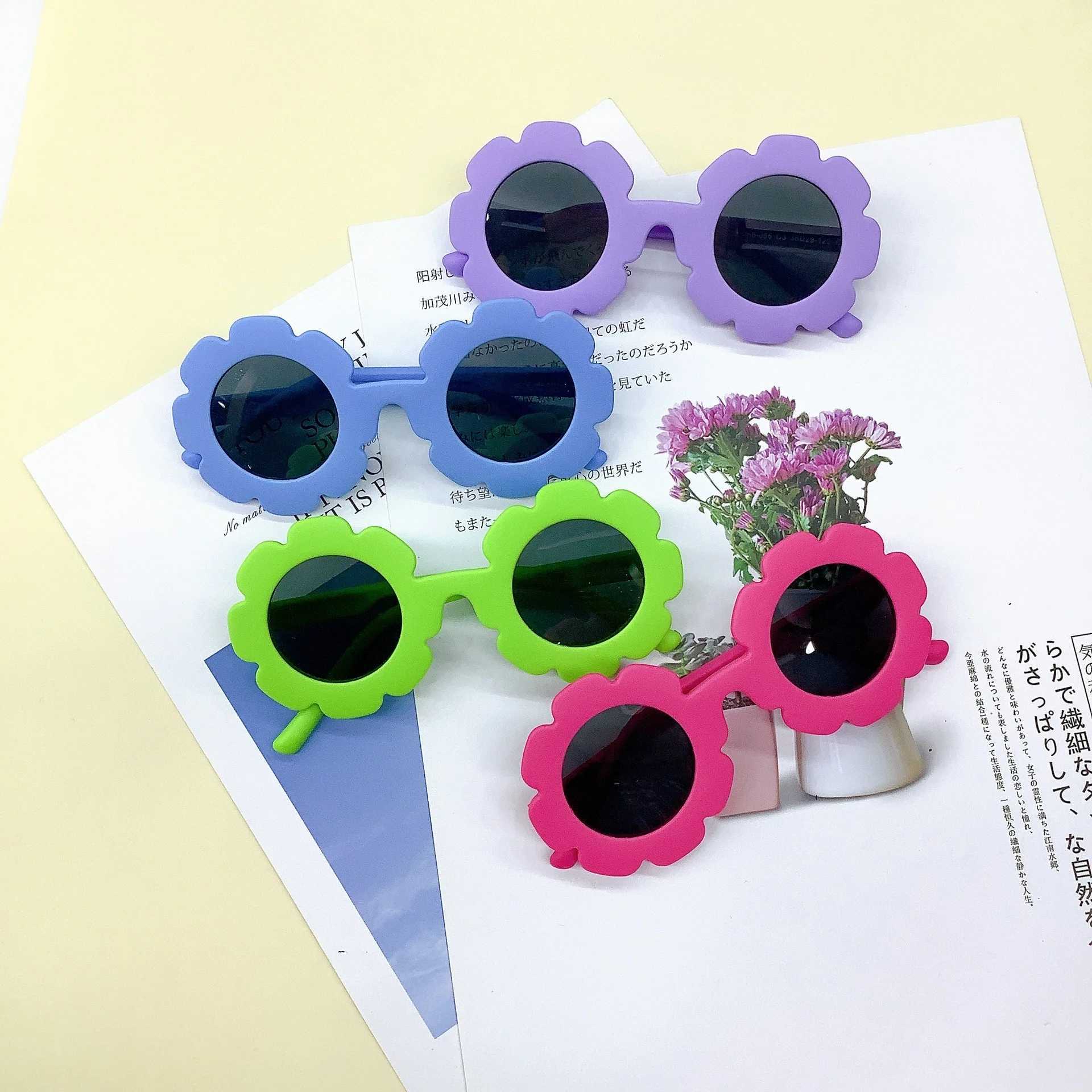 Sunglasses New baby sunglasses Fashion trendy Sunflower childrens silicone polarized sunglasses Travel anti-UV sunglasses
