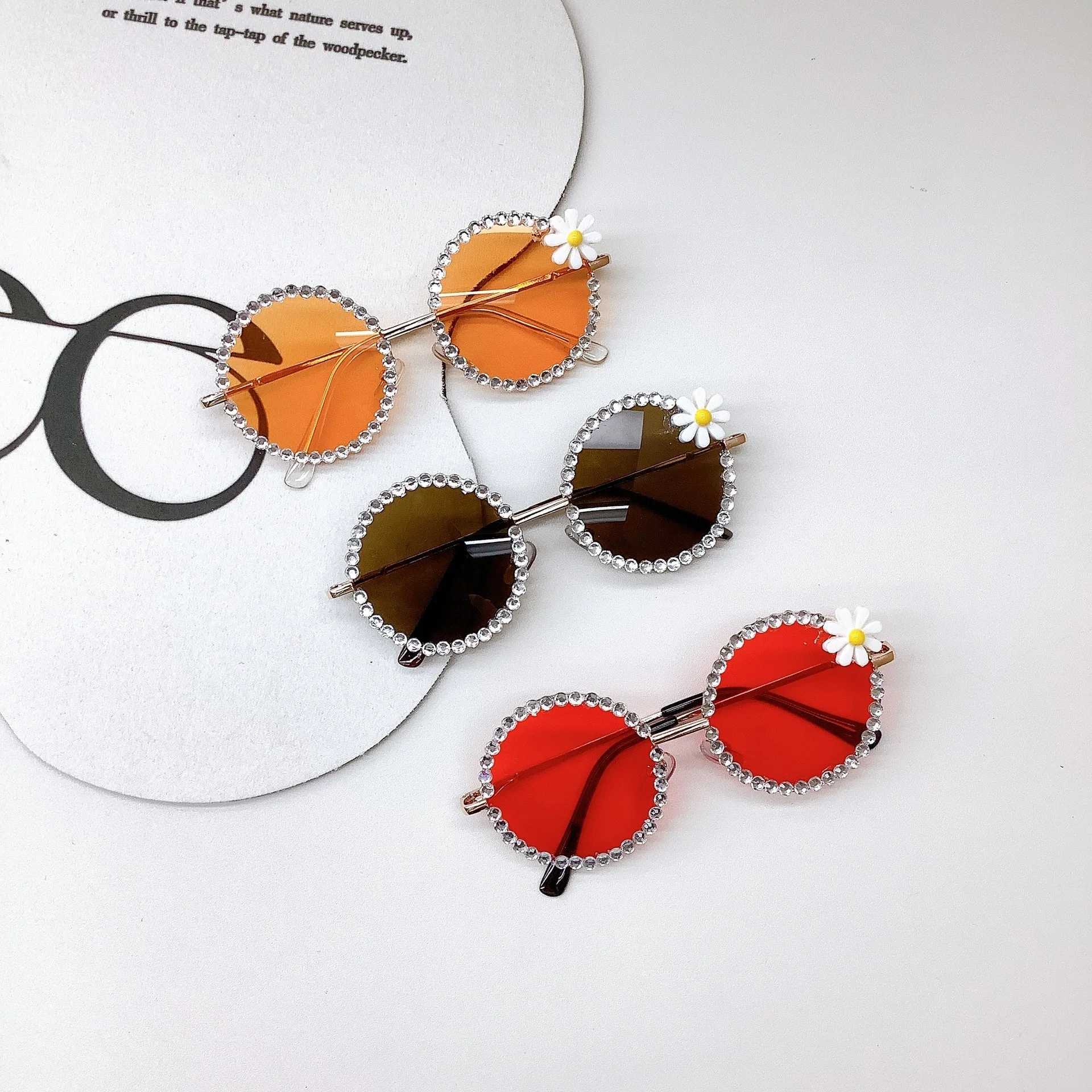 Sunglasses New Fashion Childrens Sunglasses Round Frame Cute Flower Baby Sunglasses Sun Shade UV Protection Glasses Tide