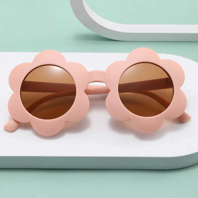 Sunglasses 2024 New Childrens Sunflower Boys And Girls Sunglasses Cute Flower Cartoon Glasses