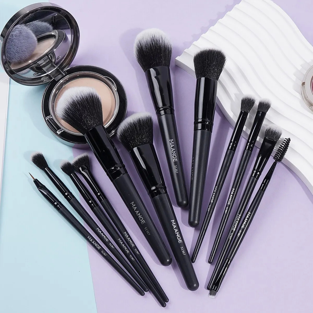 Makeup brush and sponge set 12 pieces of basic concealer eye shadow makeup brush set3 pieces of sponge soft brush 240715