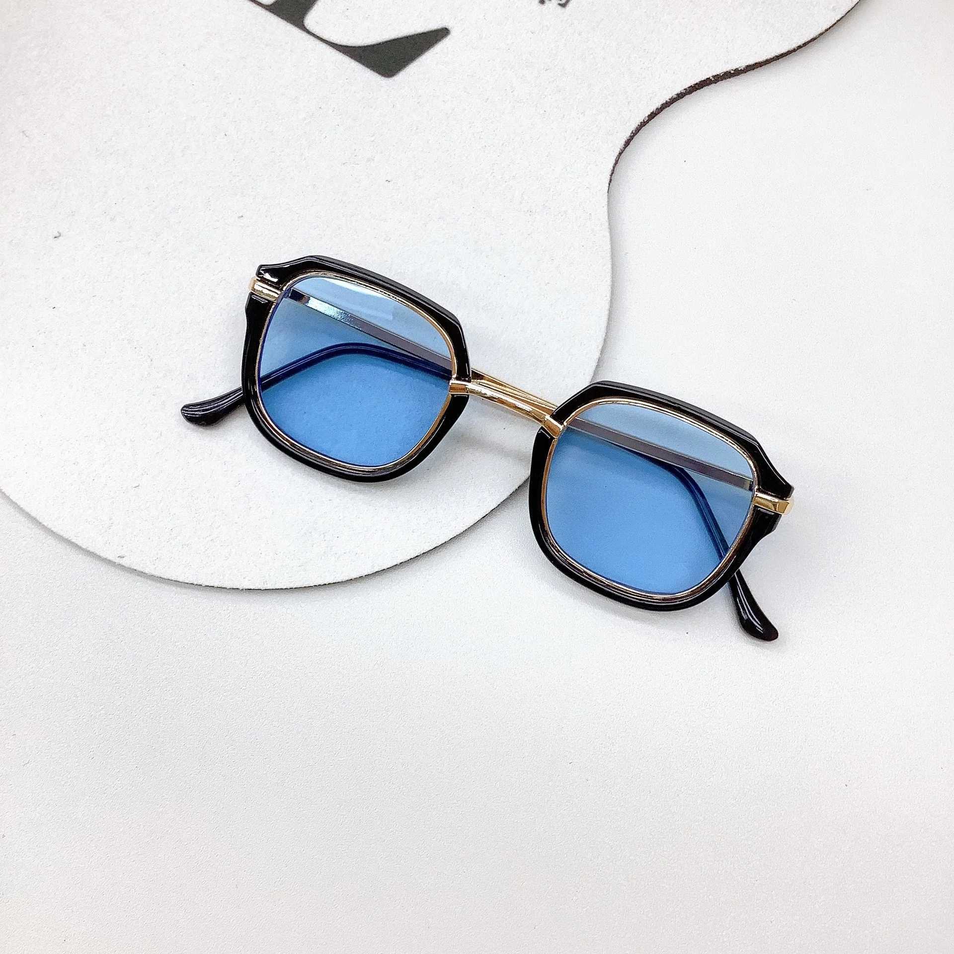Sunglasses New Childrens Sunglasses Fashion Cute Sunshade Eye Protection Baby Sunglasses Box Concave Shape Boys and Girls Eyeglasses