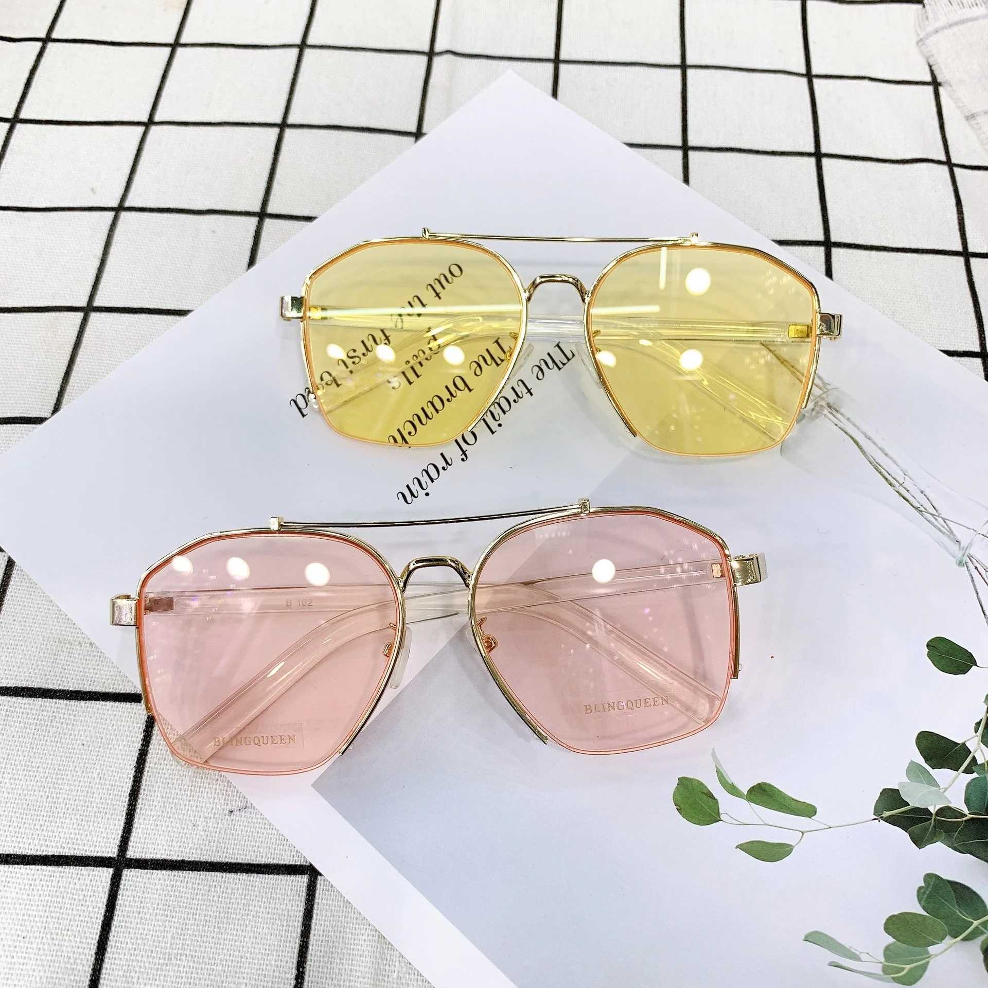 Sunglasses mens New childrens and Sunglasses womens comfort UV 400 Sunglasses anti UV box decorative glasses B102