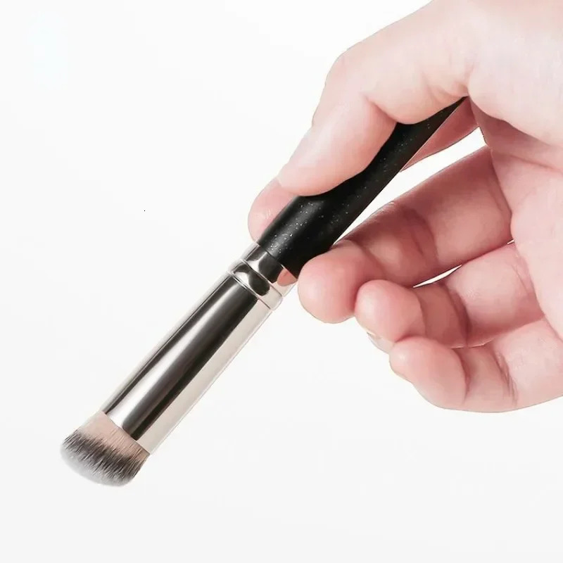 Basic concealer brush advanced contour powder blusher brush lower eyelid thick makeup brush 240715