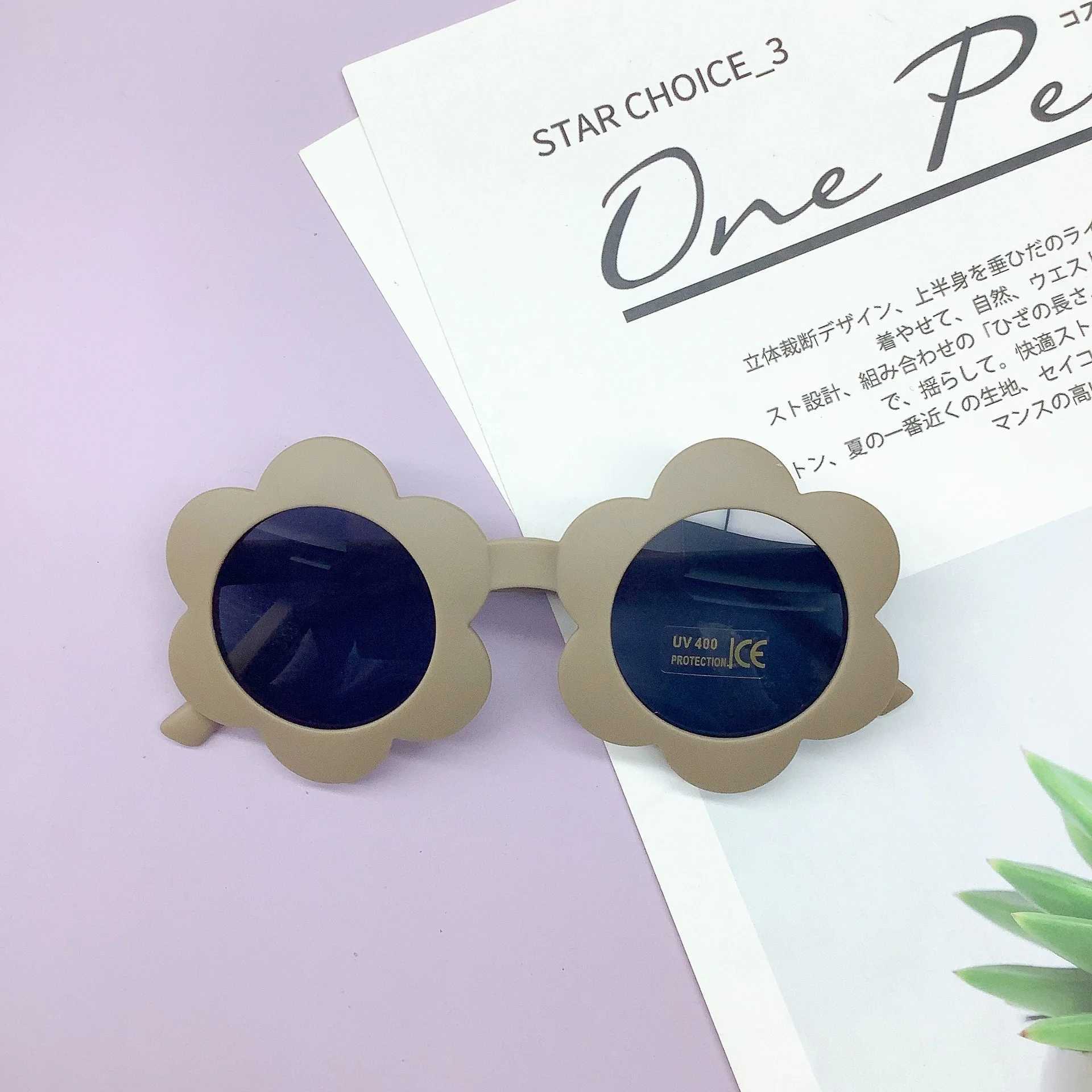 Sunglasses Childrens sunglasses New fashion lovely sunglasses Babys super cute childrens UV resistant multi-color glasses