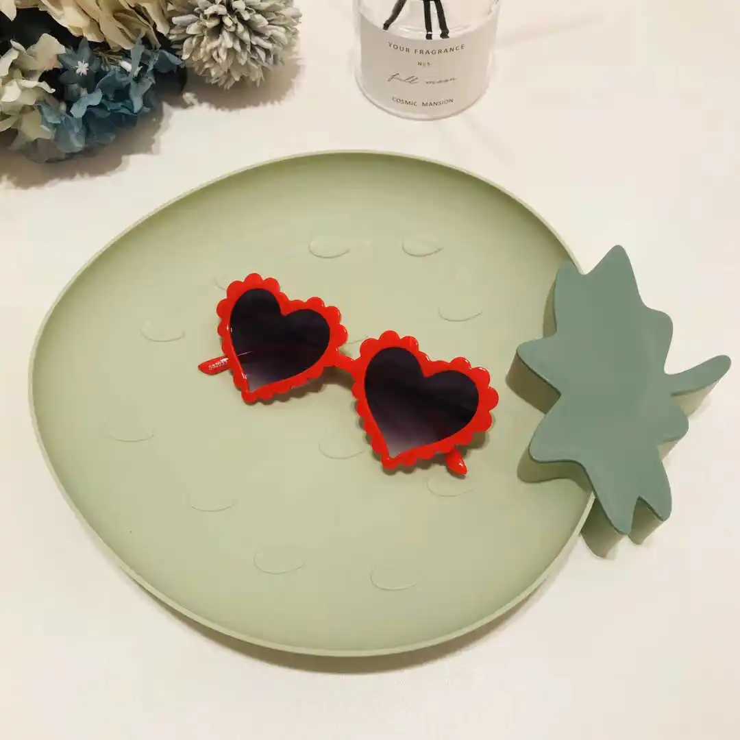 Sunglasses edge wave New plastic heart-shaped glasses 2033 fashion childrens personality baby sun visor UV400 Sunglasses