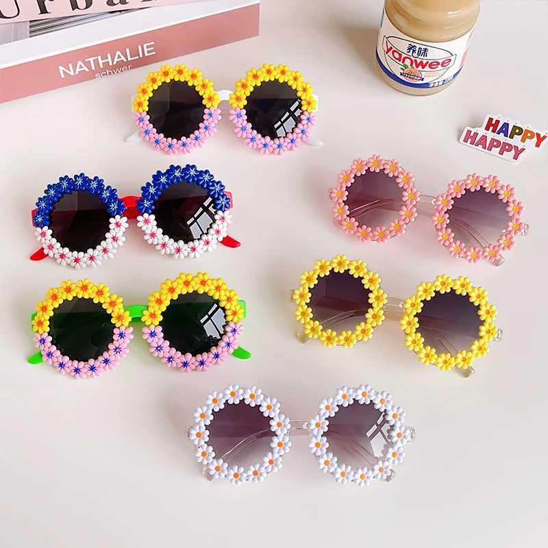 Sunglasses New Children Cute Acrylic Flower UV400 Sunglasses Baby Girls Lovely Outdoor Sun Protection Sunglasses Kid Eye Protection Glasses