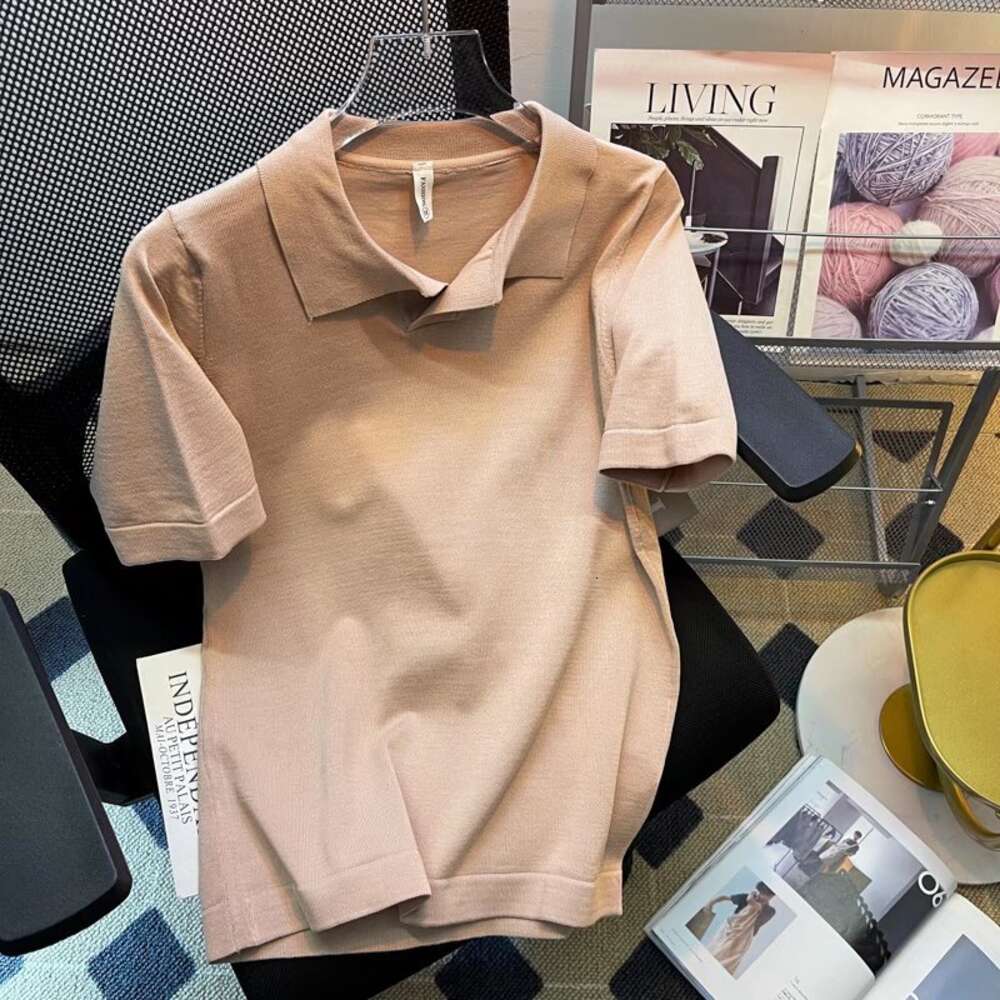 Men's small V-neck black polo shirt British fashion slim fit short sleeved casual knitted T-shirt