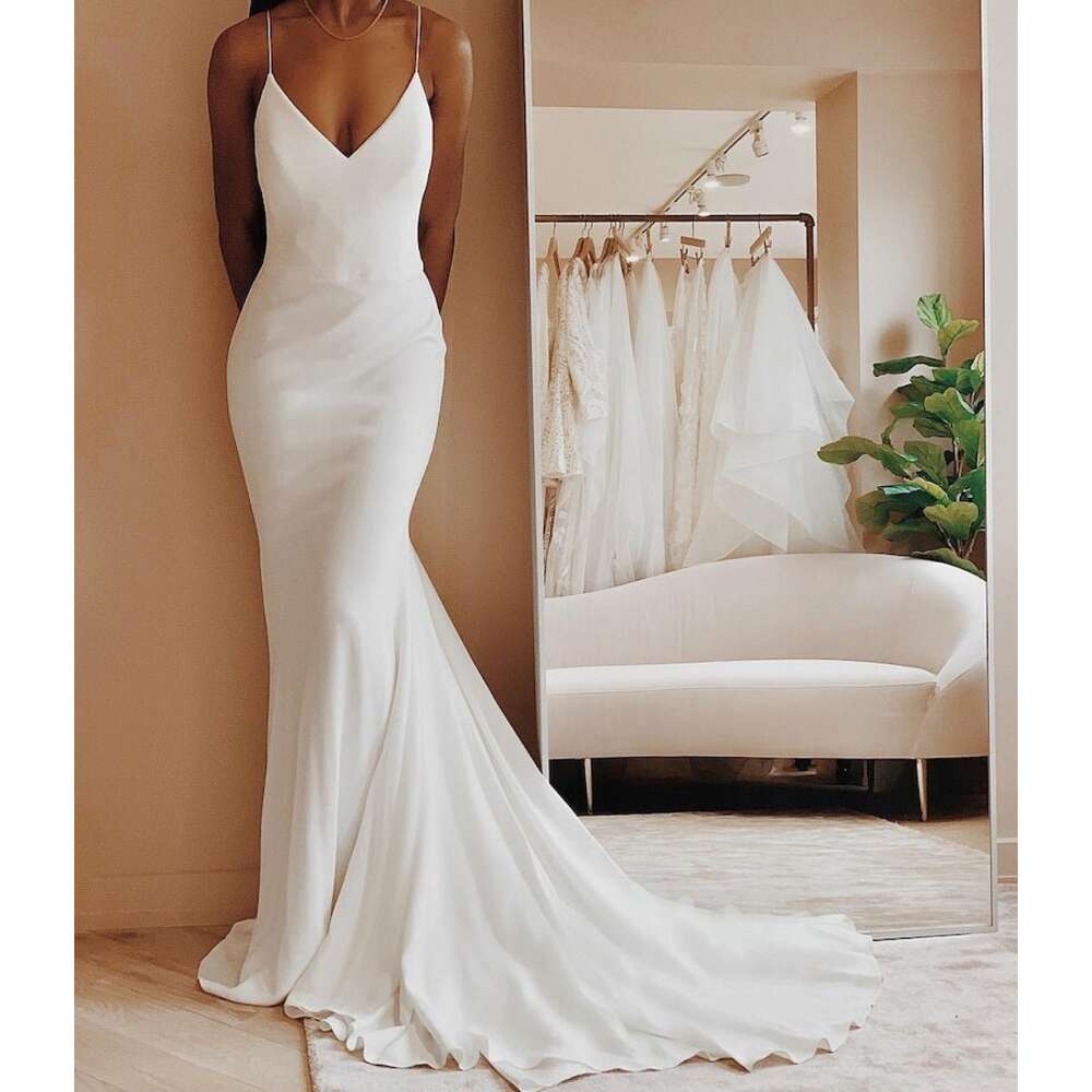 Modern Simple Satin Wedding Dress V-neck Spaghetti Straps Backless Formal Pleat Bridal Growns vestido de noiva Sweep Train 2024