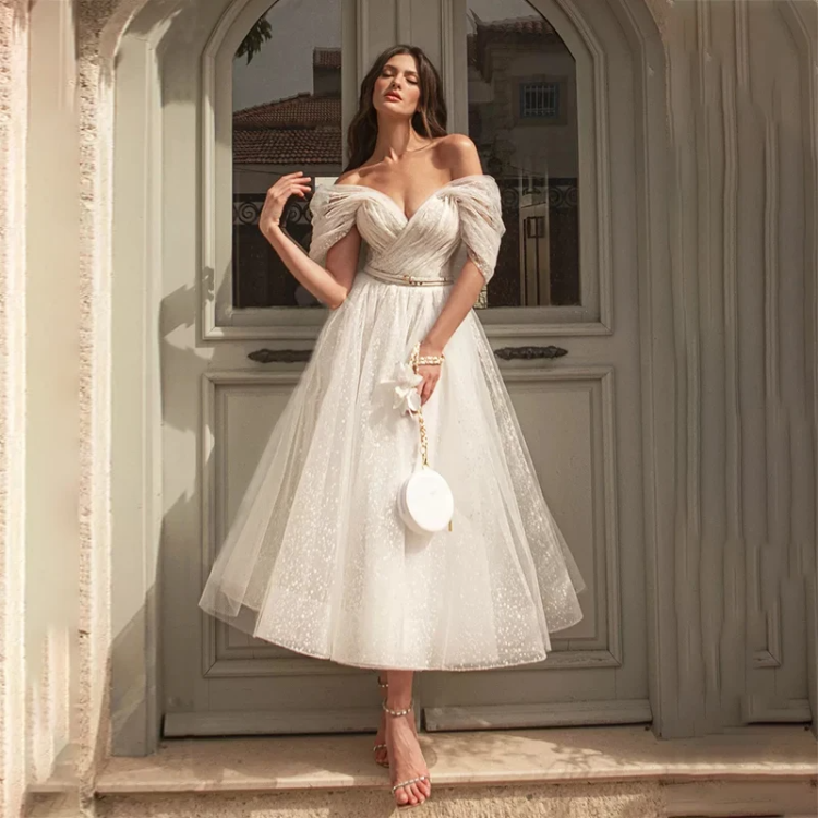Short Dresses A-e Off the Shoulder Tulle Tea Length Summer Beach Wedding Gown with Belt