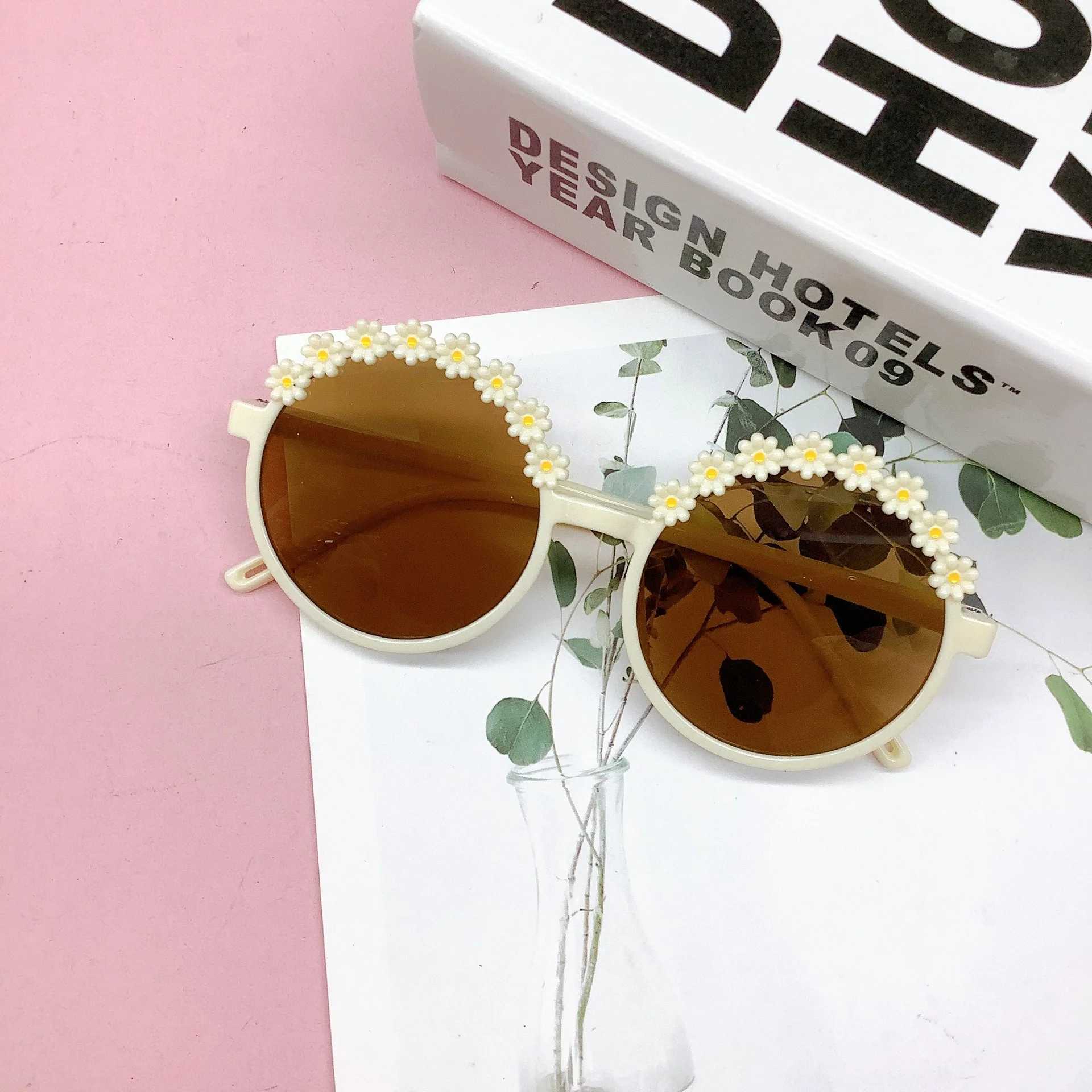 Sunglasses Fashionable new style childrens sunglasses round frame decal cute baby sunglasses baby lovely anti-ultraviolet childrens