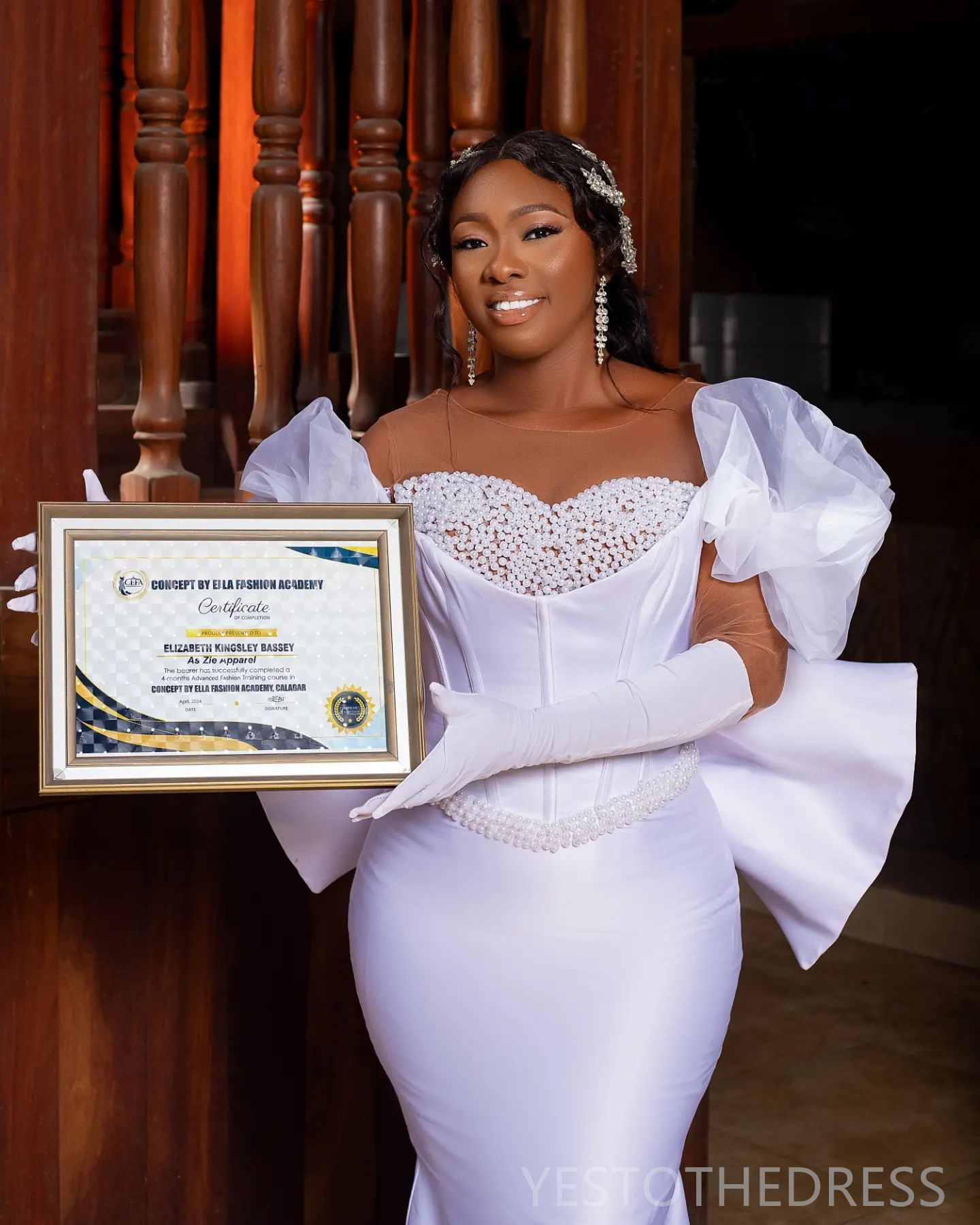 2024 Plus Size Mermaid Wedding Dresses Bridal Gowns For Bride Sheer Neck Beaded Pearls Bow At Back Decorated Wedding Gowns for African Arabic Women 