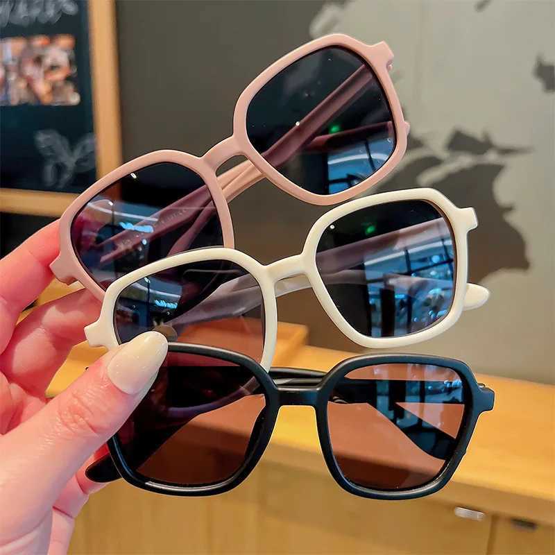 Sunglasses Girl Boys Cute Frosted Classic UV400 Sunglasses Outdoor Sun Protection Children Vintage Sunglasses Protection Kids Sunglasses