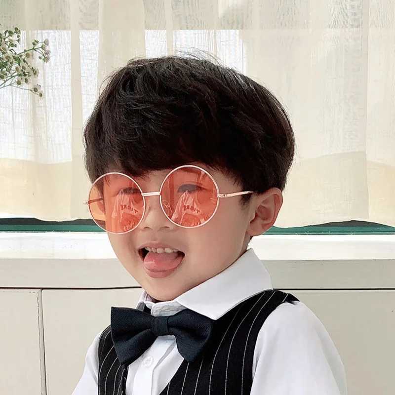 Sunglasses Sunglasses new round frame Childrens 2-8 years old baby glasses British style metal sunglasses sun visors