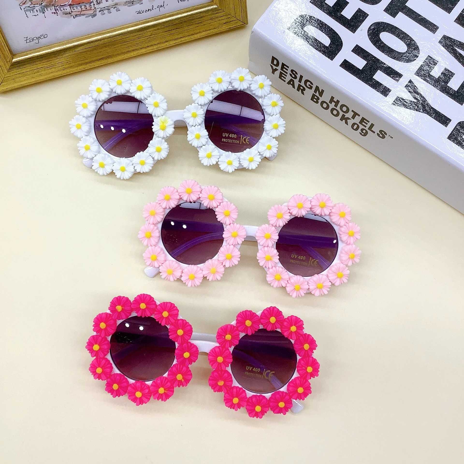 Sunglasses New Daisy childrens lovely Sunglasses UV400 floret travel street take Sunglasses take photos fashion floret glasses