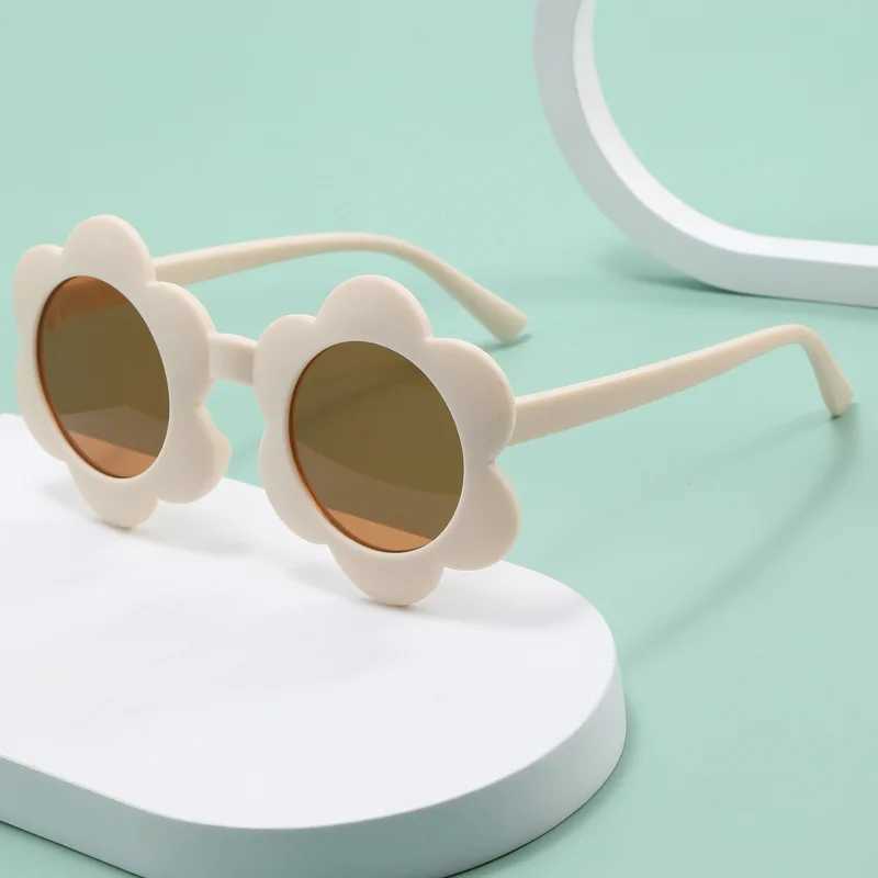 Sunglasses 2024 New Childrens Sunflower Boys And Girls Sunglasses Cute Flower Cartoon Glasses