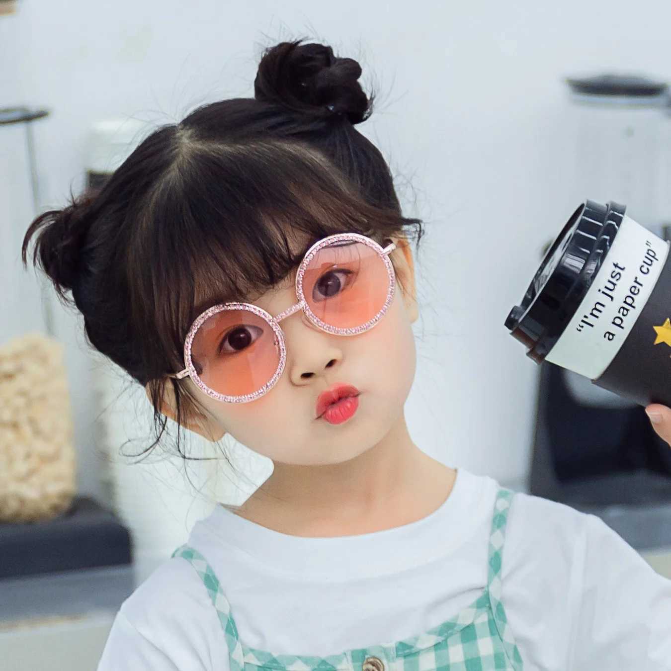 Sunglasses New drill chain childrens sunglasses metal fashion round frame sunglasses mens and womens chain Sunglasses