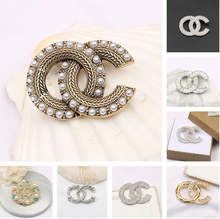 Luxury Women Men Designer Brand Letter Brooches 18K Gold Plated Inlay Crystal Rhinestone Jewelry Brooch Charm Pearl Pin 2022 Marry Christmas Party Gift Accessorie
