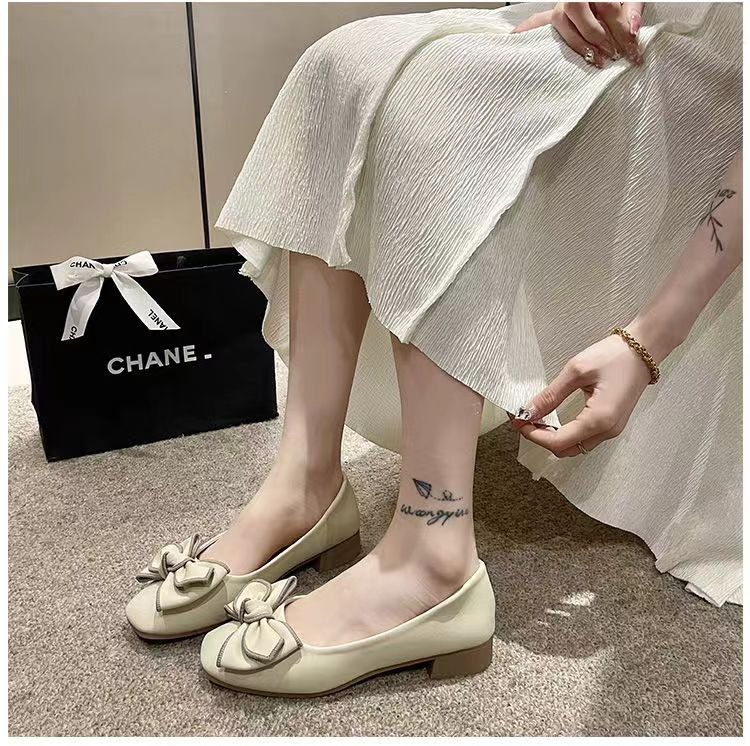 Luxury designer shoes in black and white Butterfly knot square toe bean shallow mouth single women's 2024 spring/summer new shoes, flat shoes